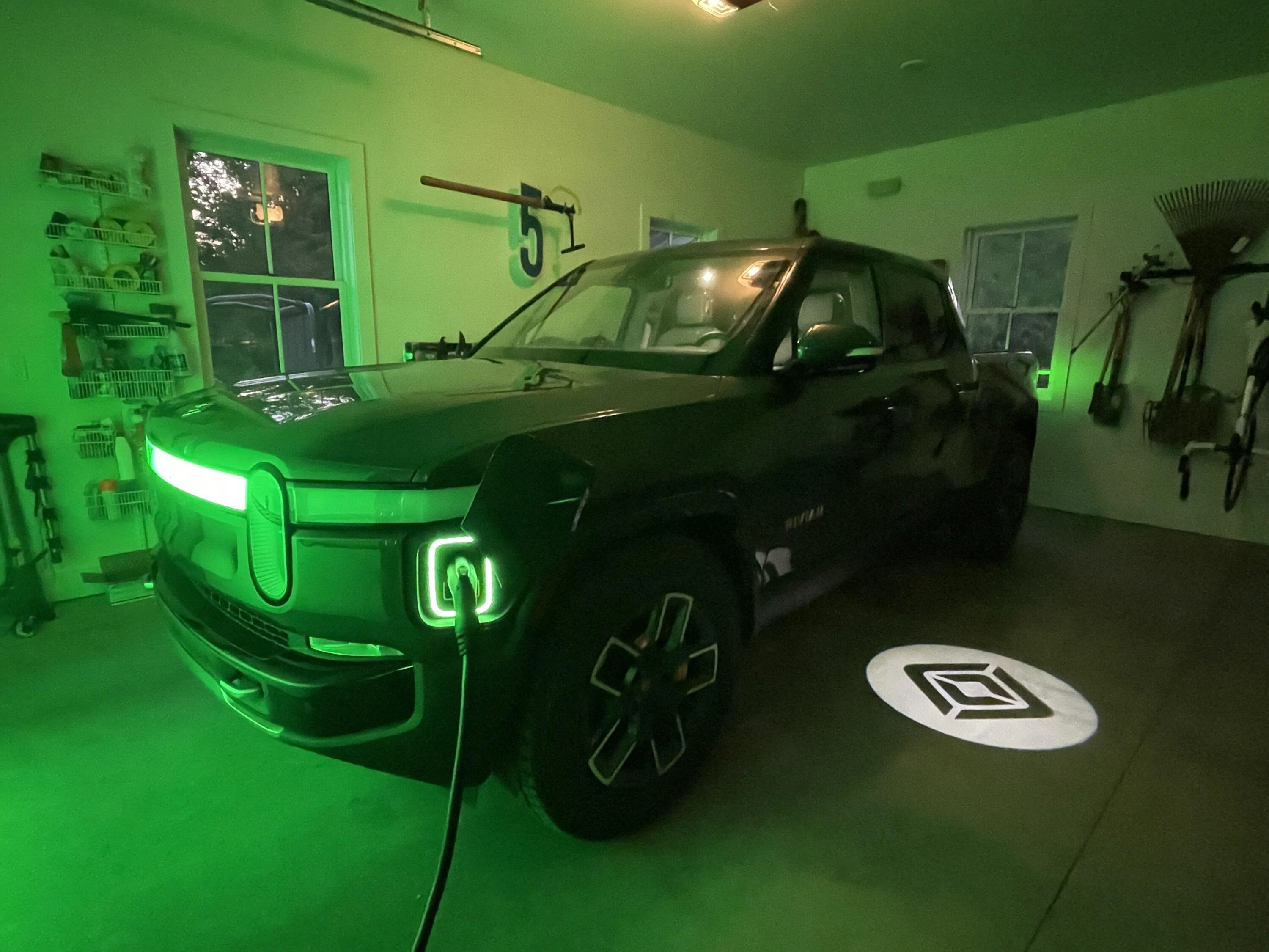 Rivian R1T R1S FOREST GREEN R1T Photos IMG_1285
