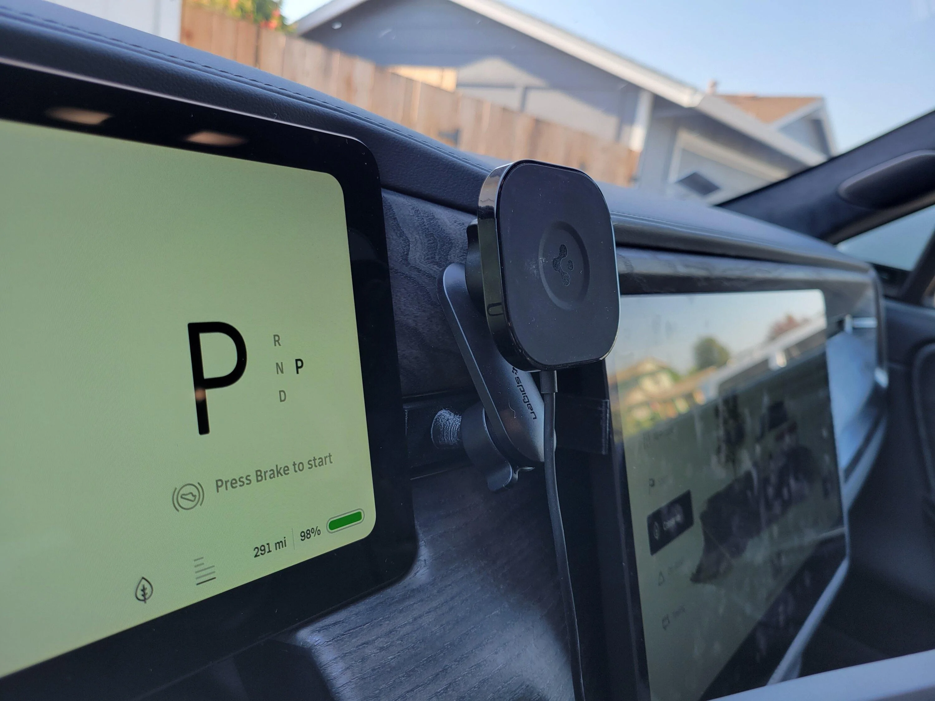Rivian R1T R1S Mounting a cell phone.  Has anyone done it? 20220908_094116