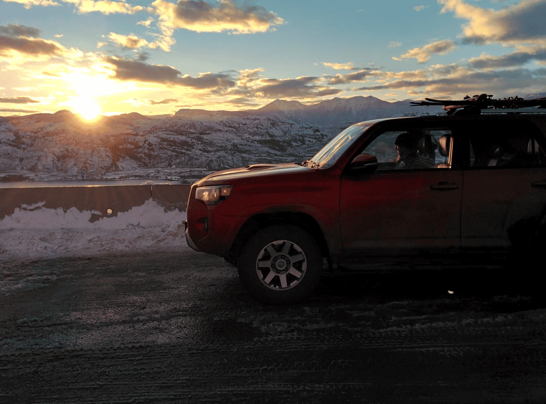 Rivian R1T R1S What are you currently driving? (Glamour Shots) 1613507732978