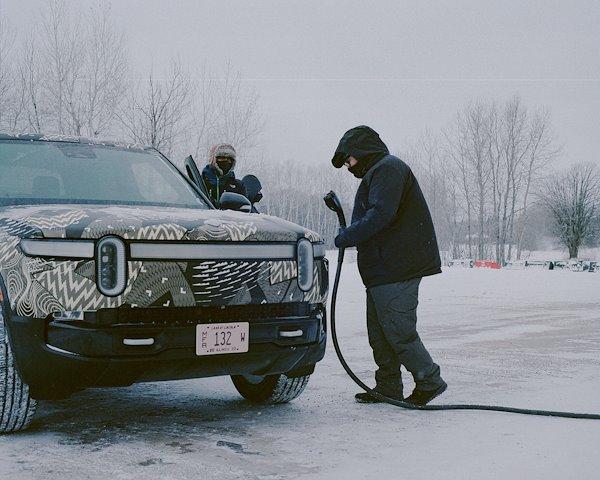 Rivian R1T R1S Real Rivian Photos & Videos original.jpg;resize(600,_)(2)