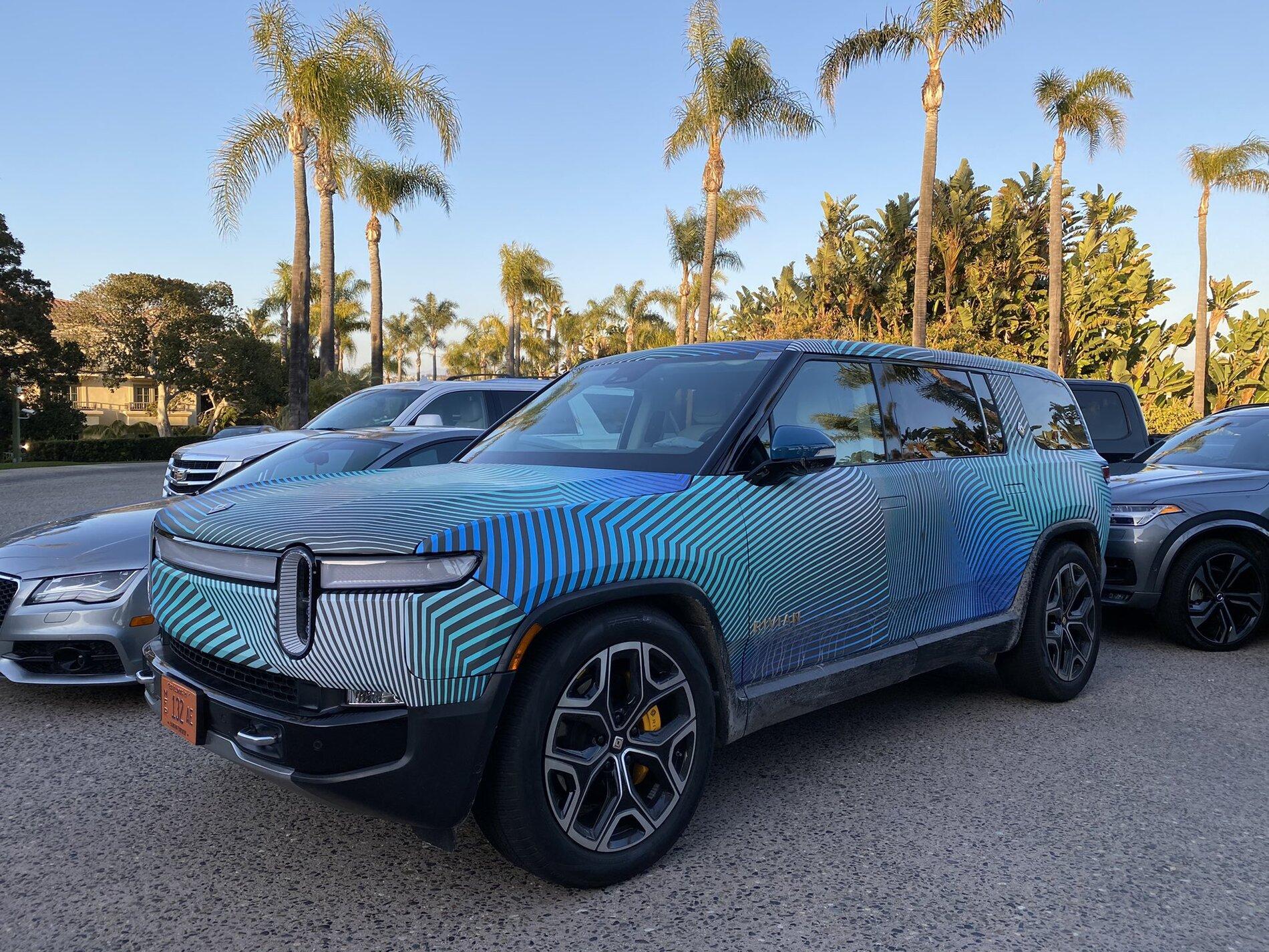 Rivian R1T R1S Real Rivian Photos & Videos CA4D4347-A7A6-4705-9466-26D655328B67