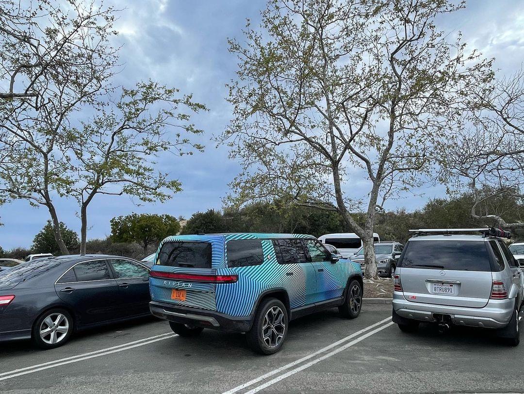 Rivian R1T R1S R1T and R1S sightings from the weekend 157706977_500522757769442_1901654359407025380_n