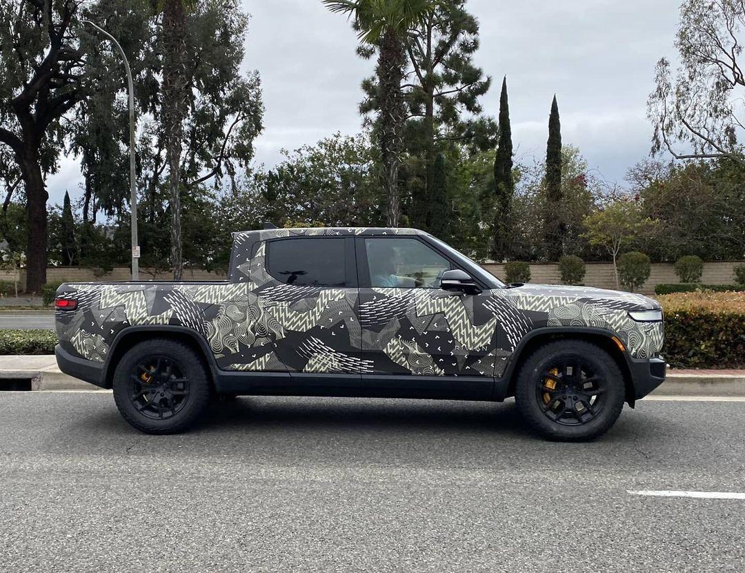 Rivian R1T R1S R1T and R1S sightings from the weekend 157361337_2932424847079562_5972616322080405494_n