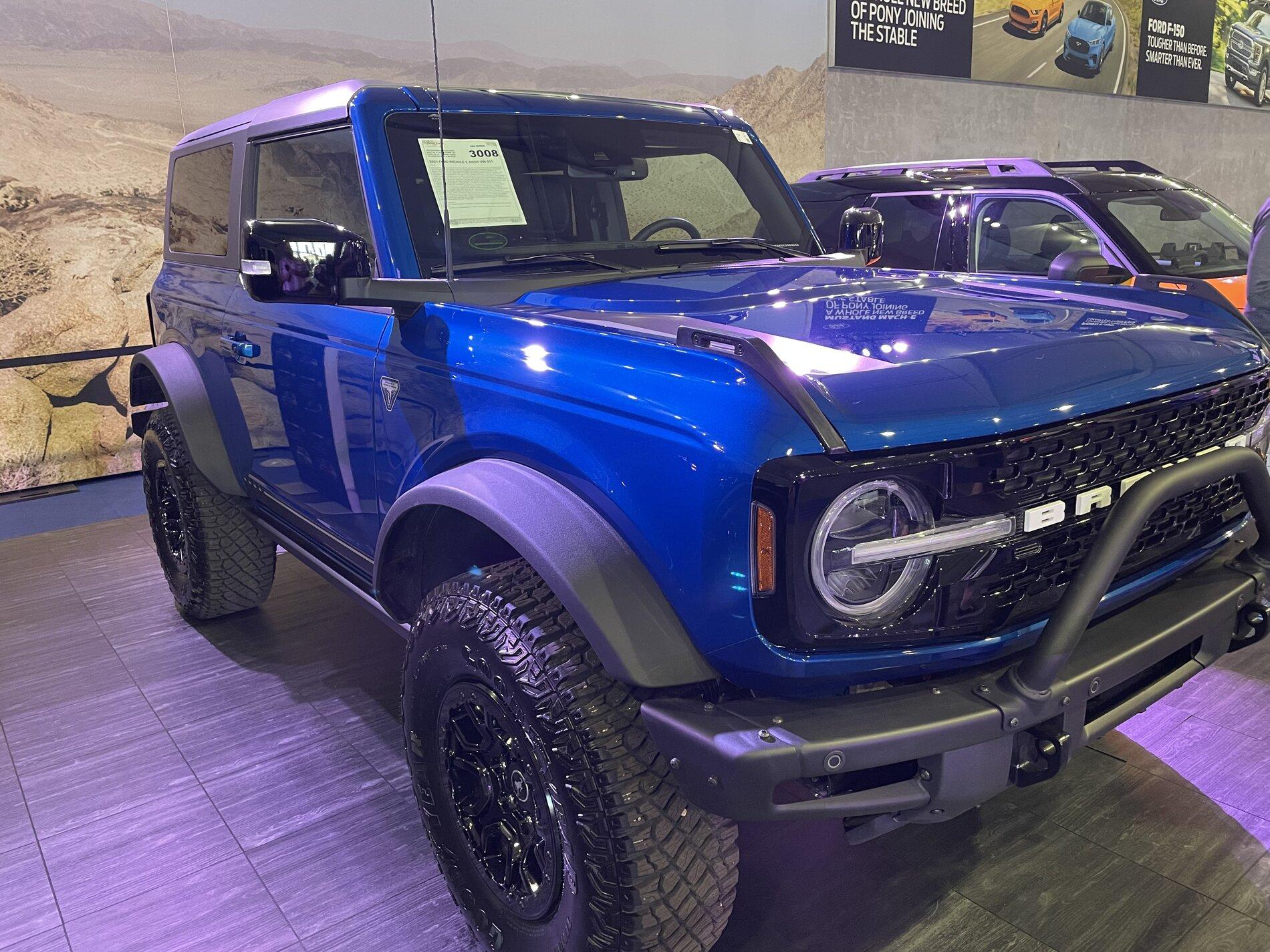 Rivian R1T R1S HUMMER EV Pickup first official look Bronco2.JPG