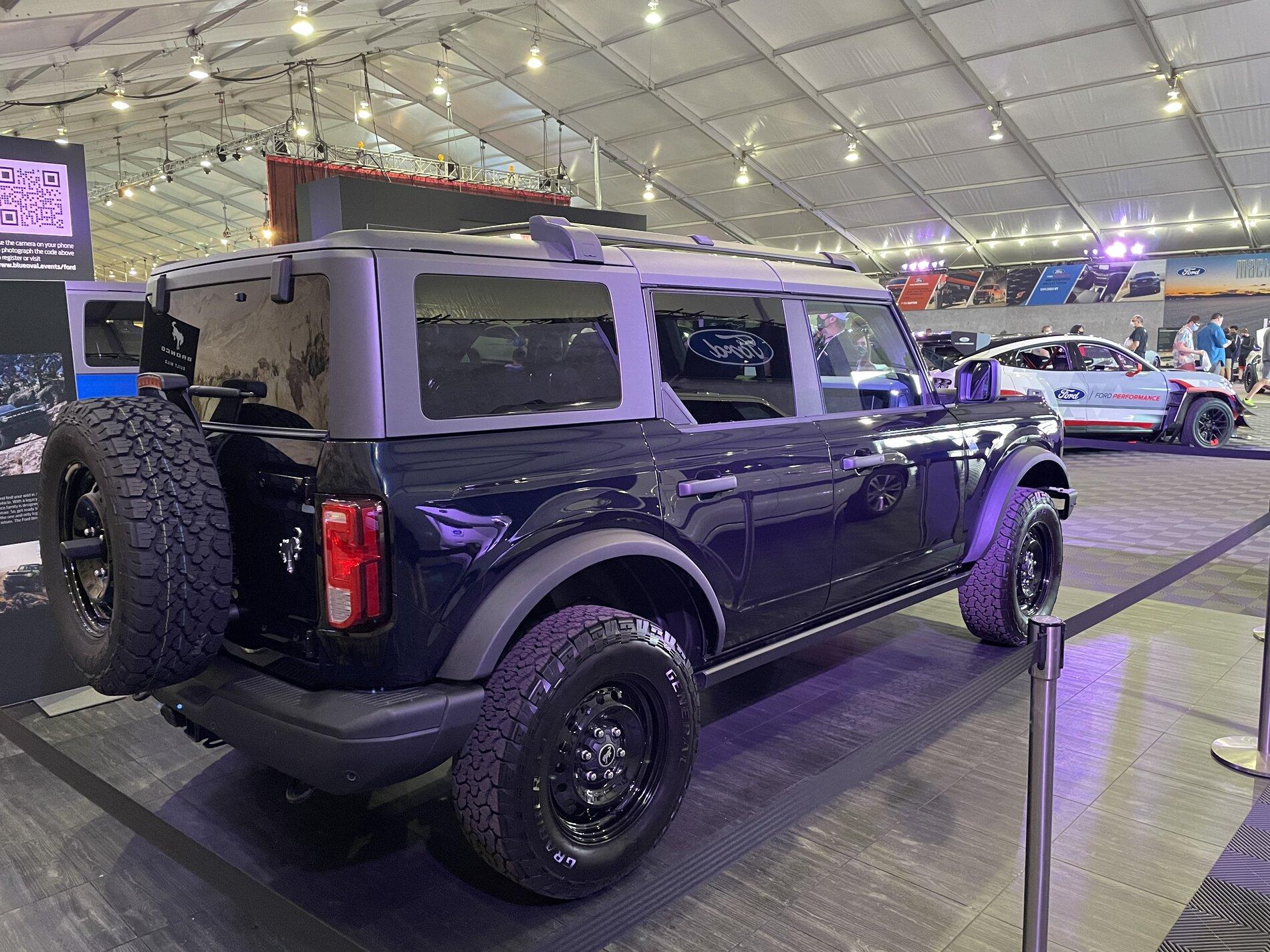 Rivian R1T R1S HUMMER EV Pickup first official look Bronco3.JPG