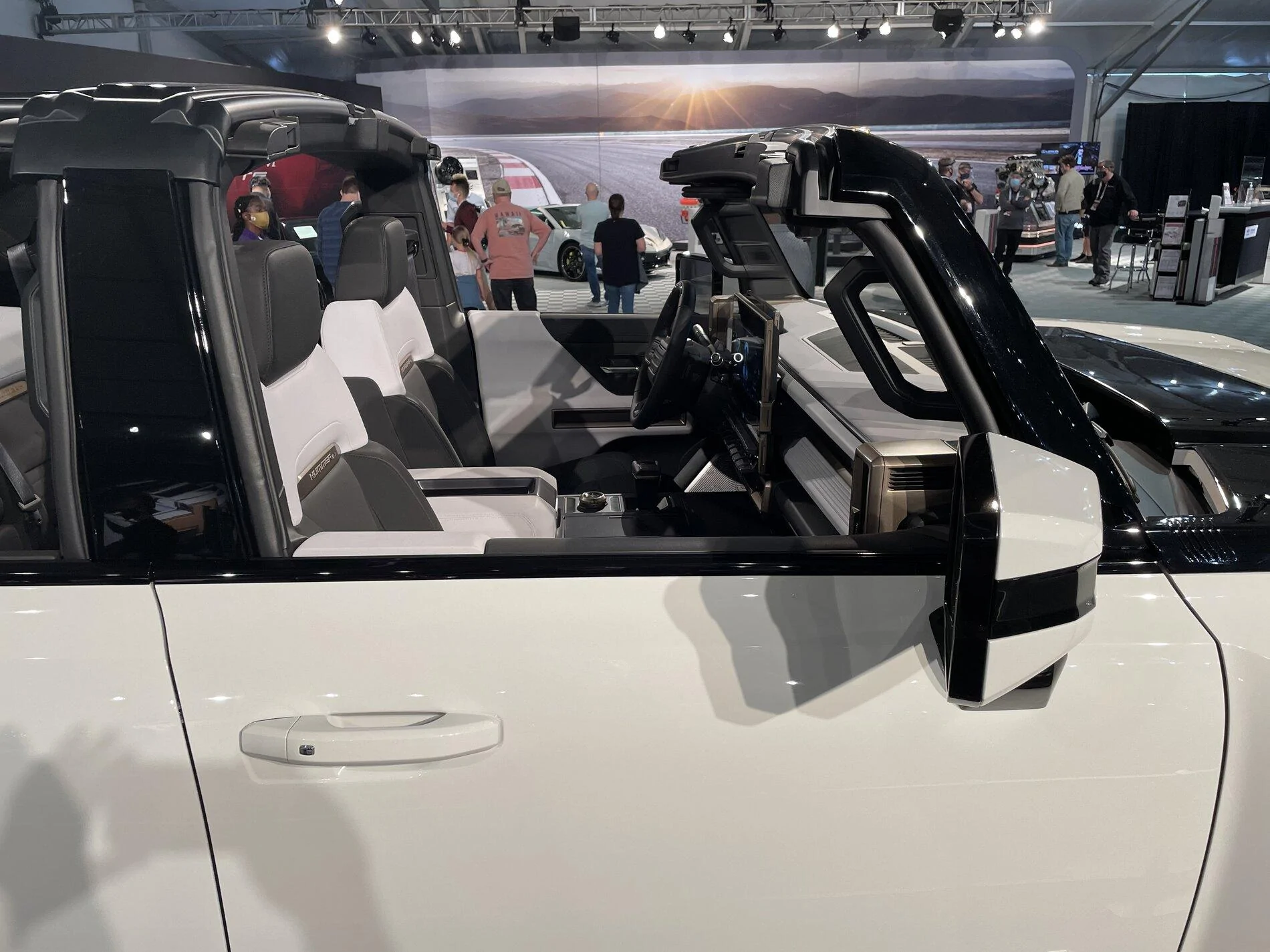 Rivian R1T R1S HUMMER EV Pickup first official look Hummer3