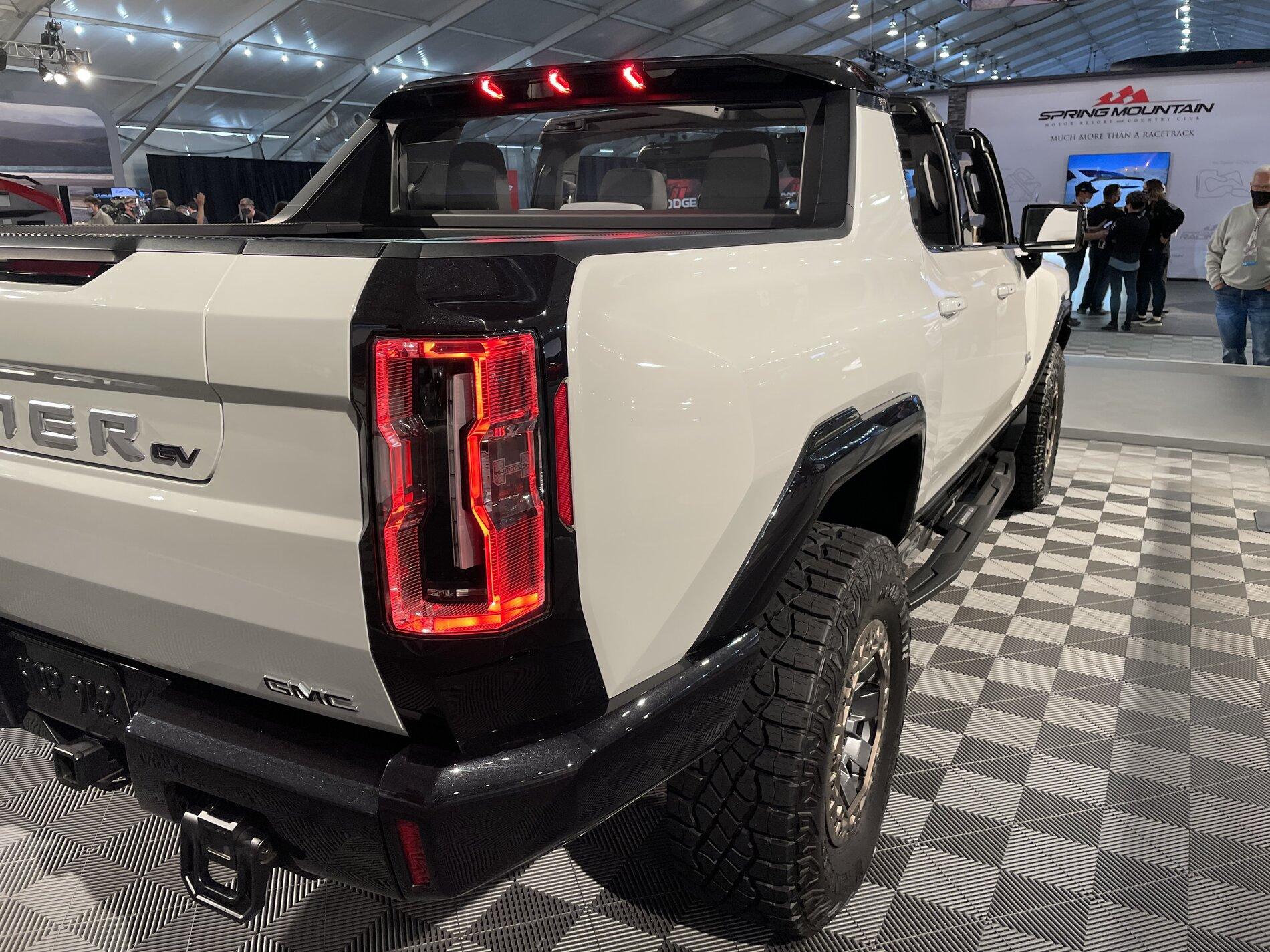 Rivian R1T R1S HUMMER EV Pickup first official look Hummer5.JPG