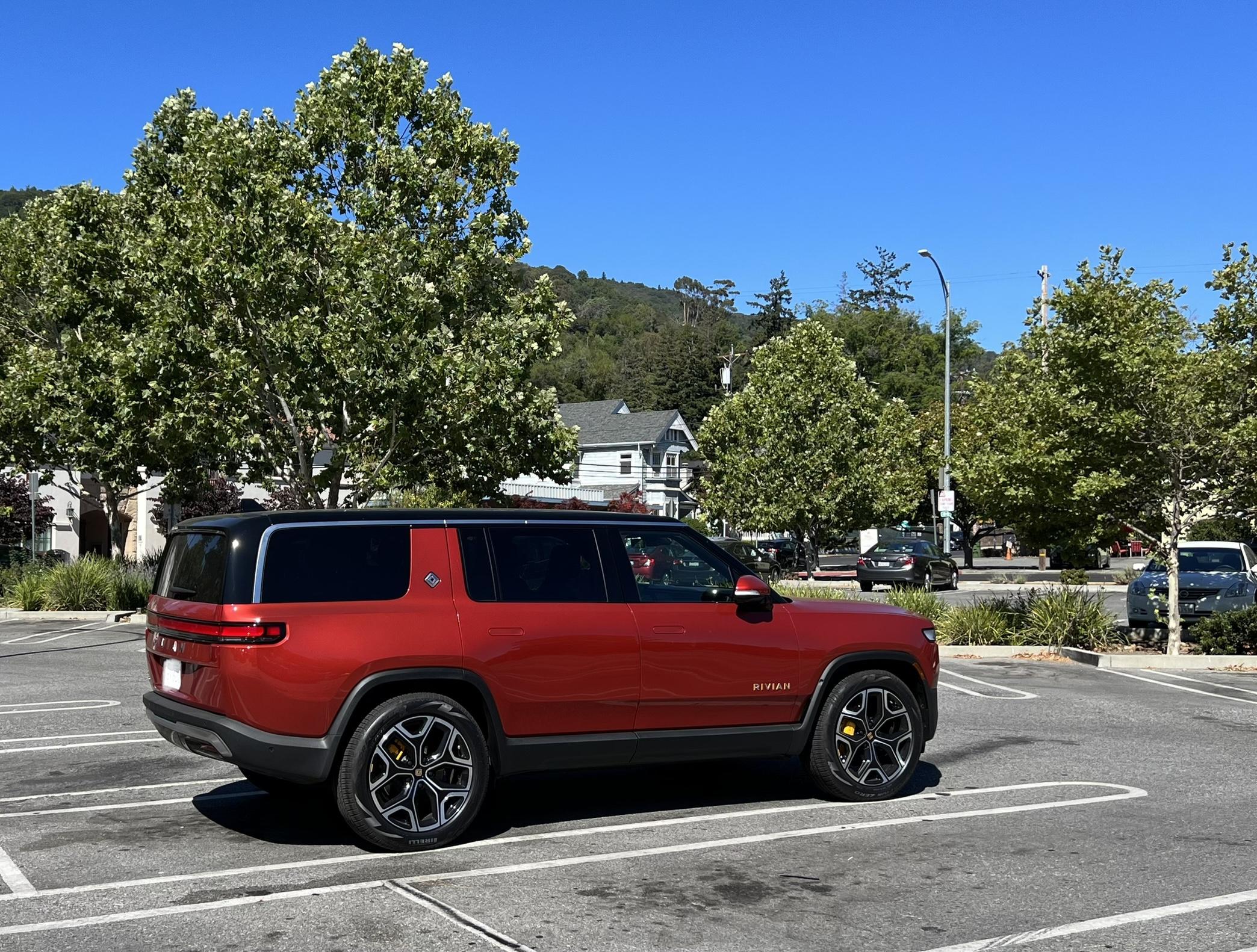 Rivian R1T R1S Aug/Sept R1S: confirmation email + guide assigned!! 5139CC4D-B2AF-476D-8A44-8B4530403705