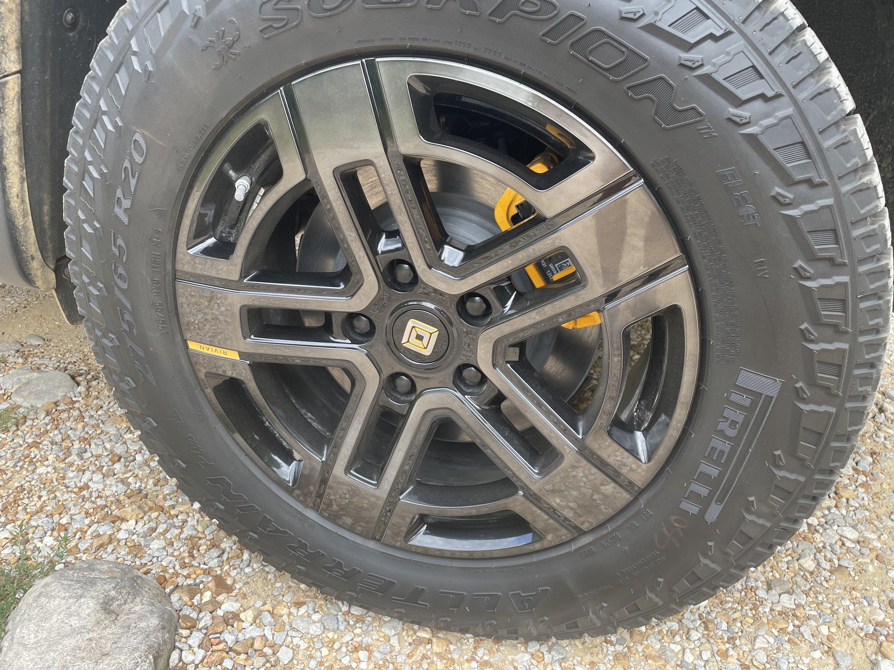Rivian R1T R1S Real Rivian Photos & Videos E6F527F3-D9F7-4F06-894D-76AB24EB9068