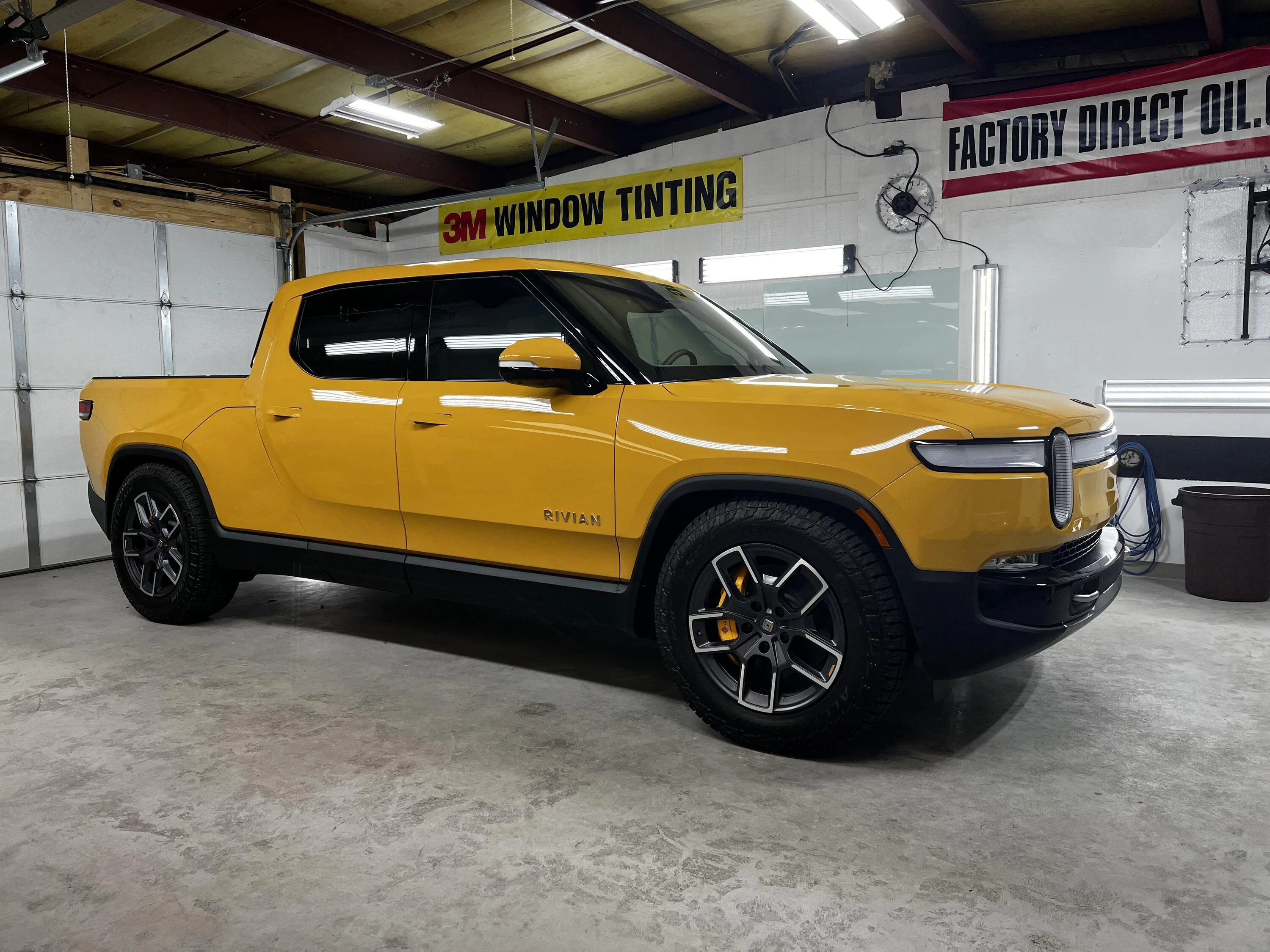 Rivian R1T R1S COMPASS YELLOW R1T Photos 66B1D2AA-610A-4775-9AED-443B2453CF0C