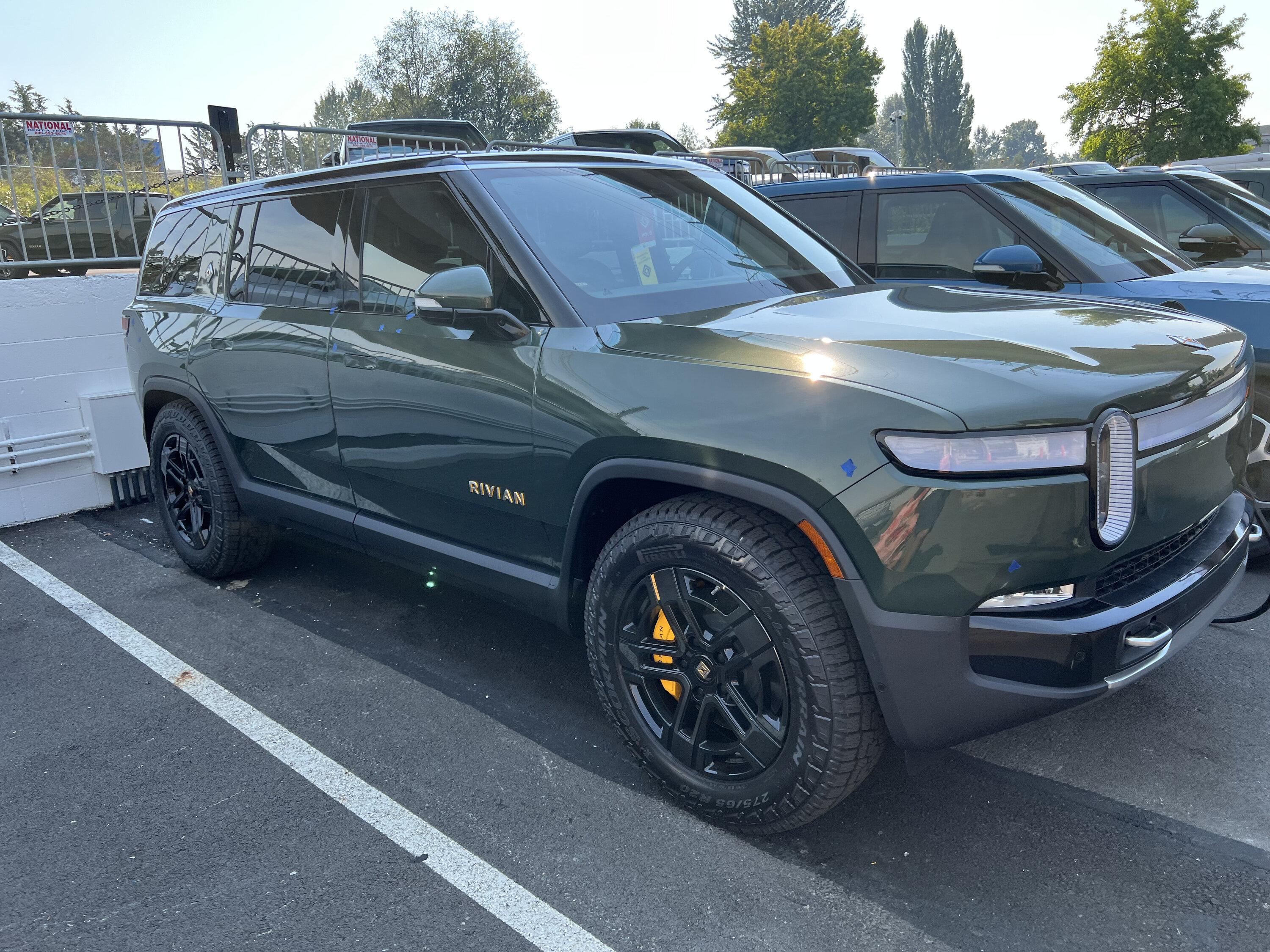 Rivian R1T R1S Aug/Sept R1S: confirmation email + guide assigned!! IMG_2620
