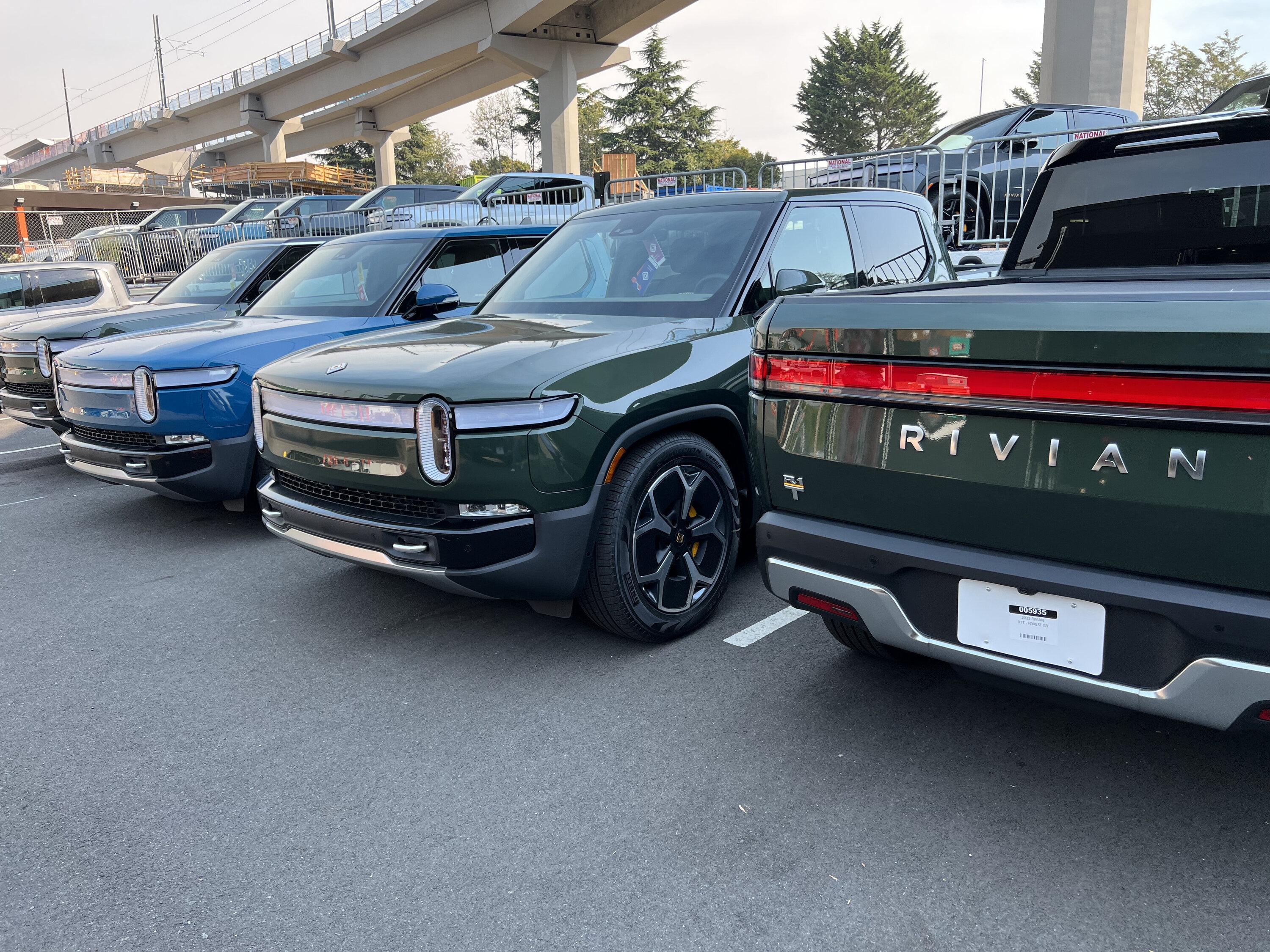 Rivian R1T R1S Aug/Sept R1S: confirmation email + guide assigned!! IMG_2622