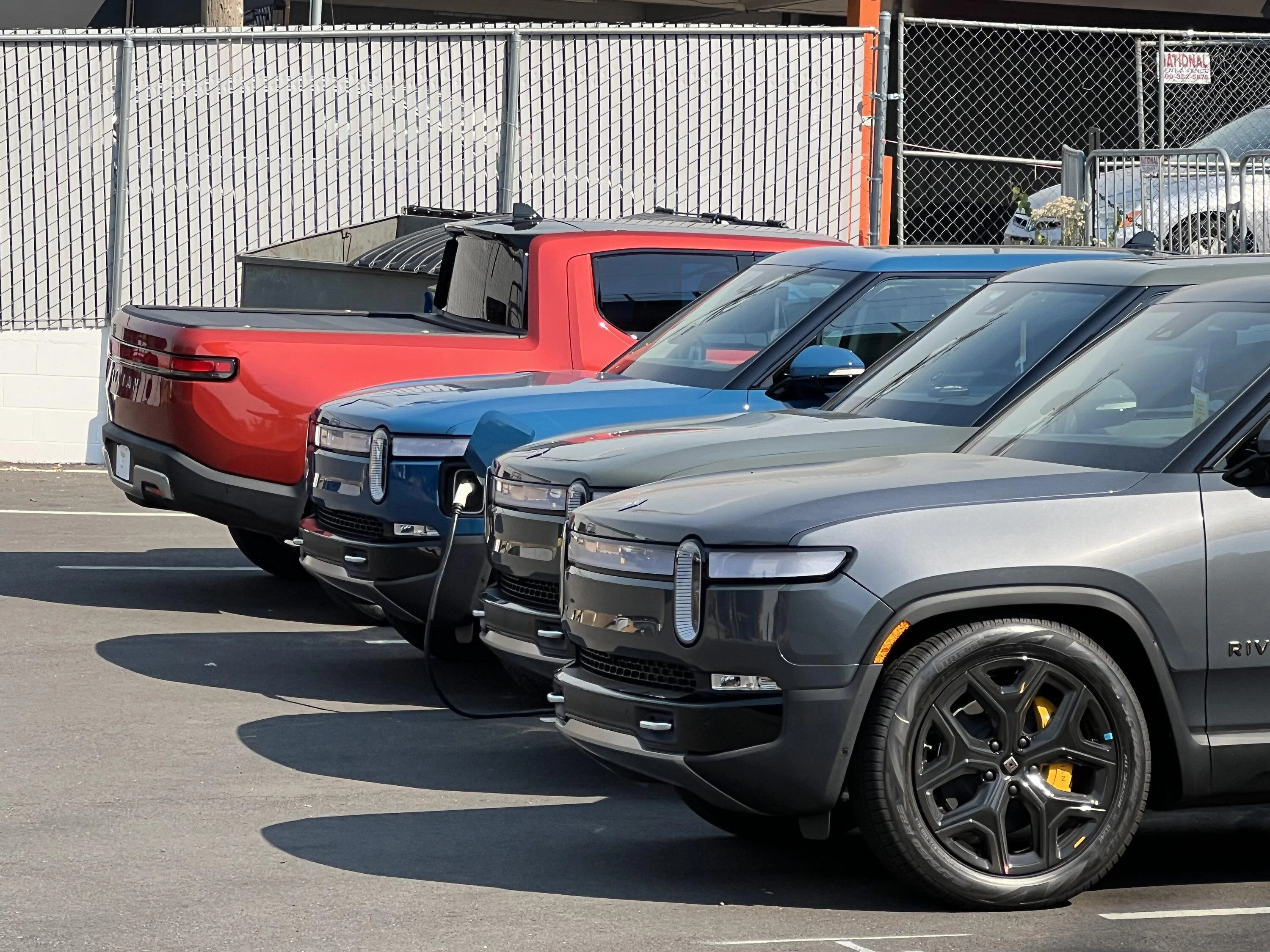 Rivian R1T R1S Aug/Sept R1S: confirmation email + guide assigned!! IMG_2627