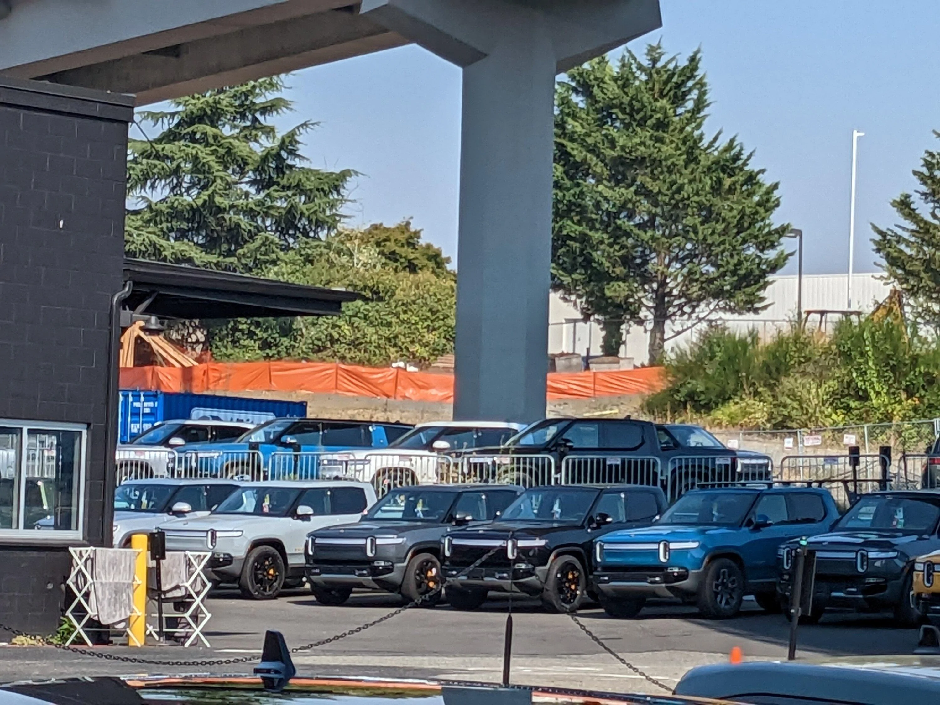 Rivian R1T R1S Aug/Sept R1S: confirmation email + guide assigned!! PXL_20220910_214311130
