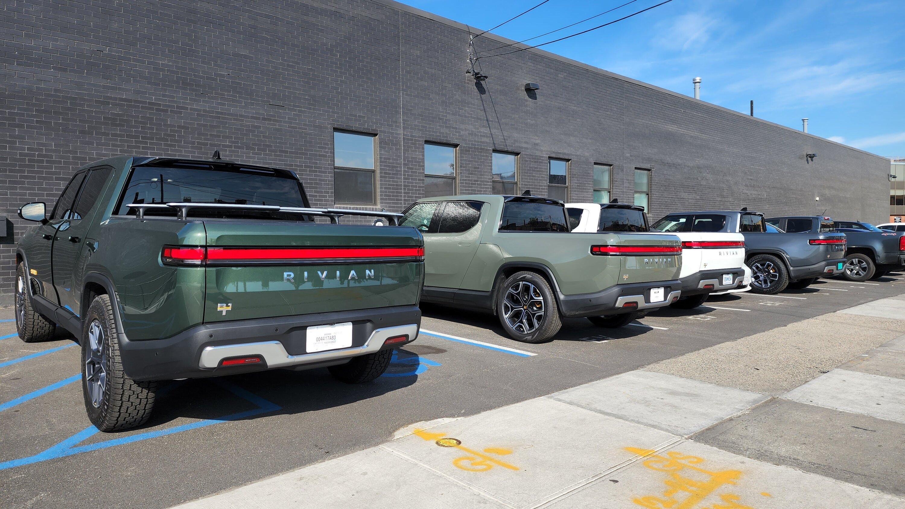 Rivian R1T R1S Forest edge with limestone or launch green 20220910_093738