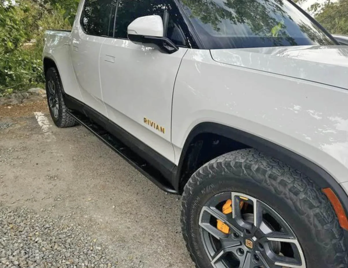 Rivian R1T R1S Running boards - Under body panels mounting points 38FA9E6D-52E2-40FB-BC2E-870170527D00