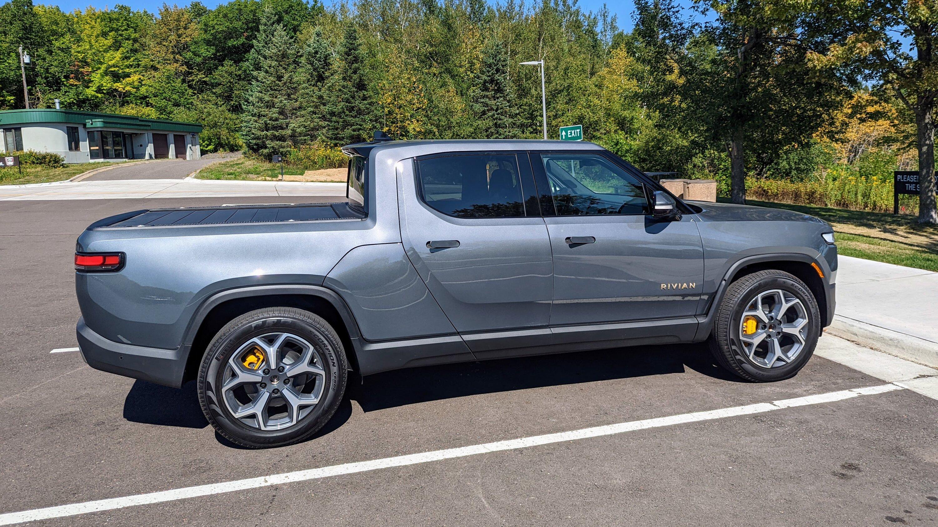 Rivian R1T R1S Iowa anyone? PXL_20220907_164234882