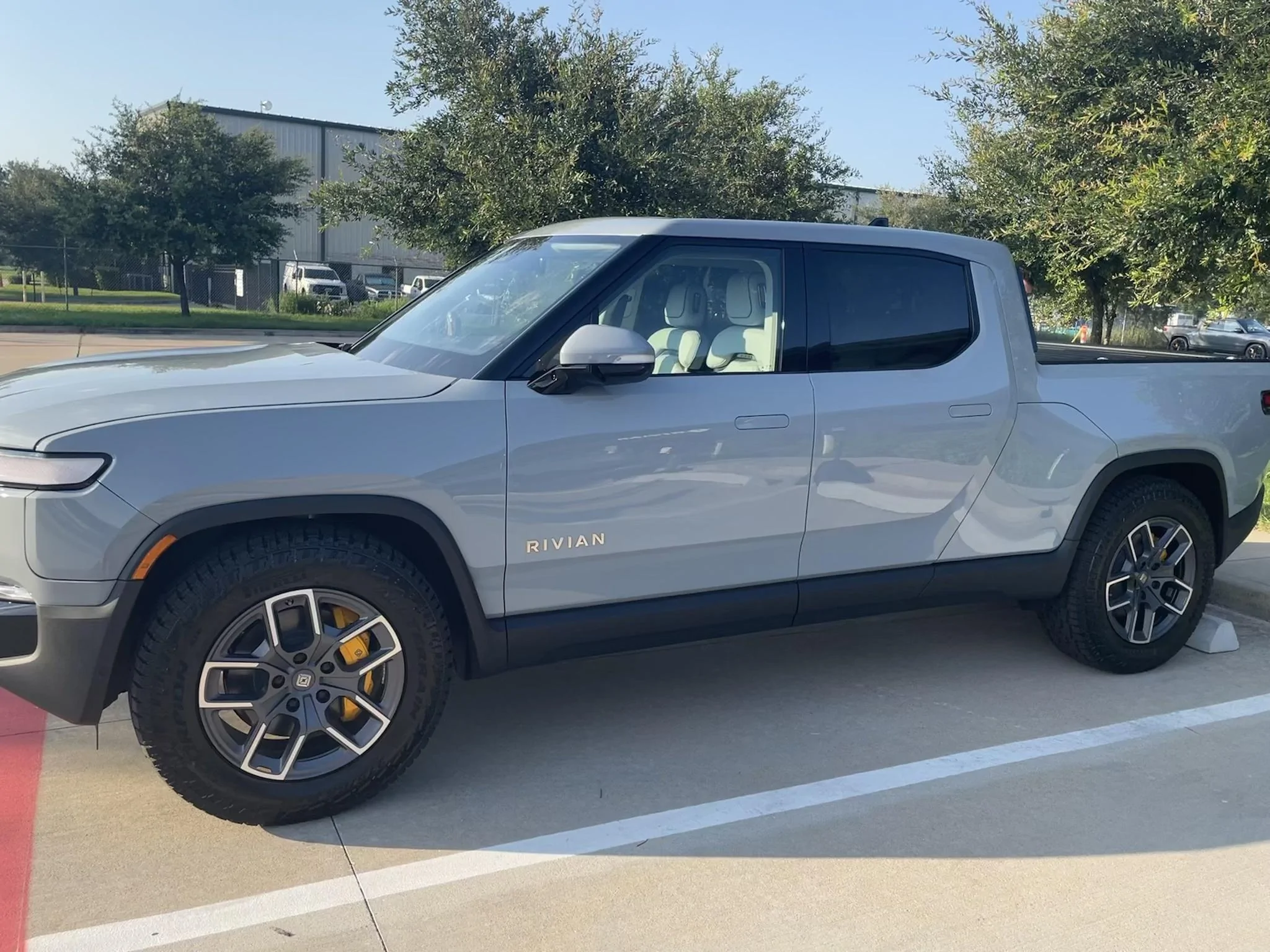 Rivian R1T R1S OCEAN COAST Rivian Interior Photos TvQD7hQ