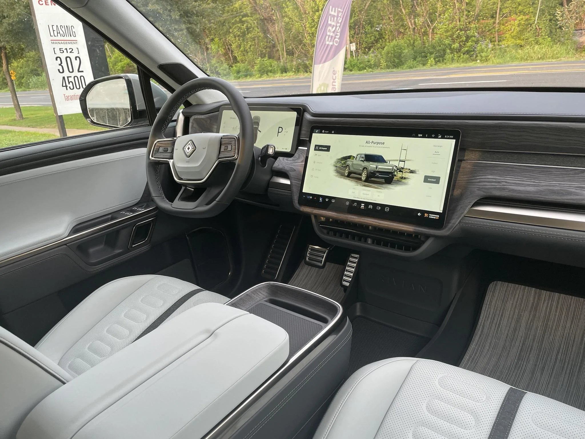 Rivian R1T R1S OCEAN COAST Rivian Interior Photos AZEkpSJ