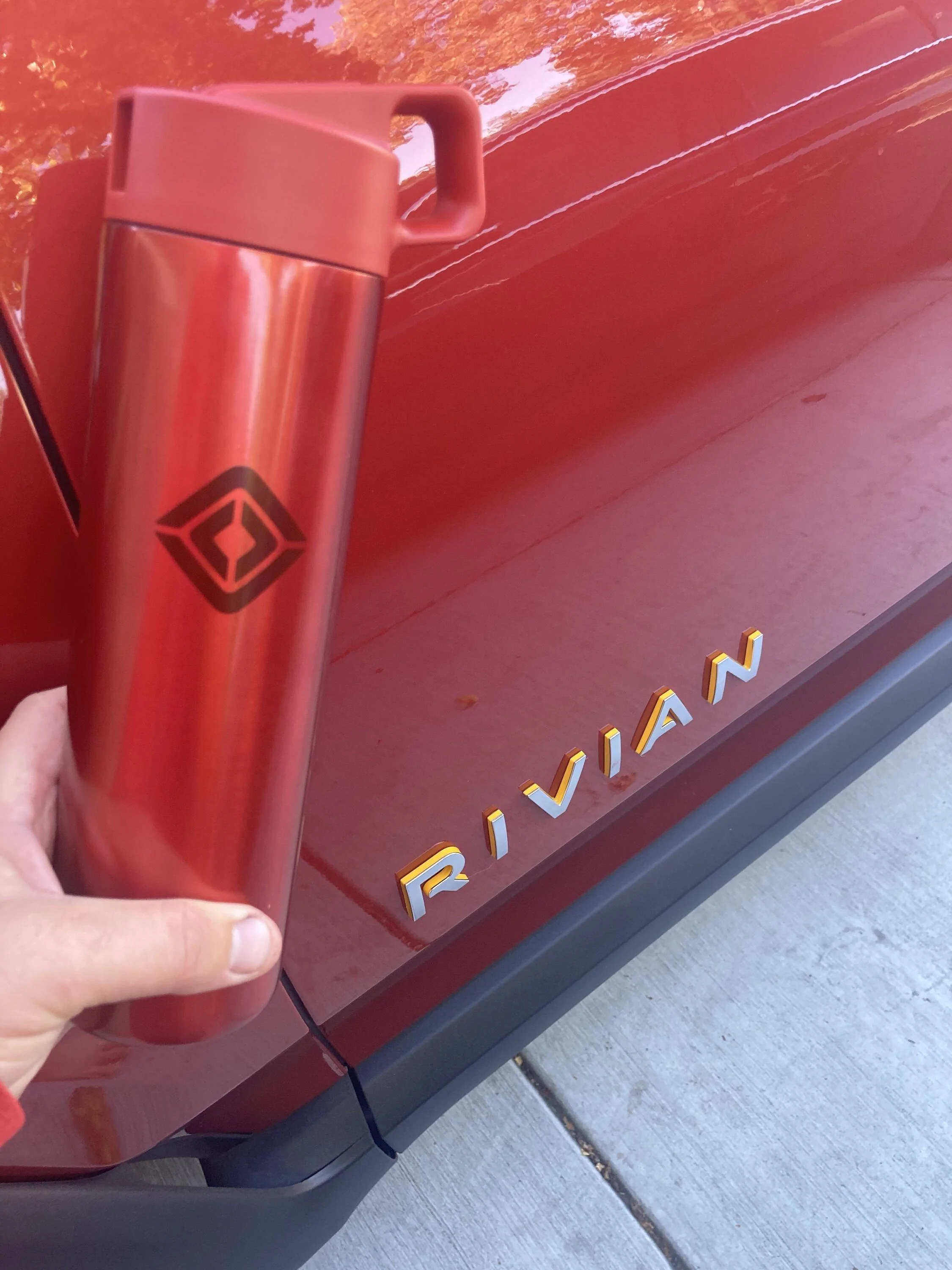 Rivian R1T R1S RED CANYON Rivian Photos 3833C435-6063-4C28-A5A3-B7C881027DF4