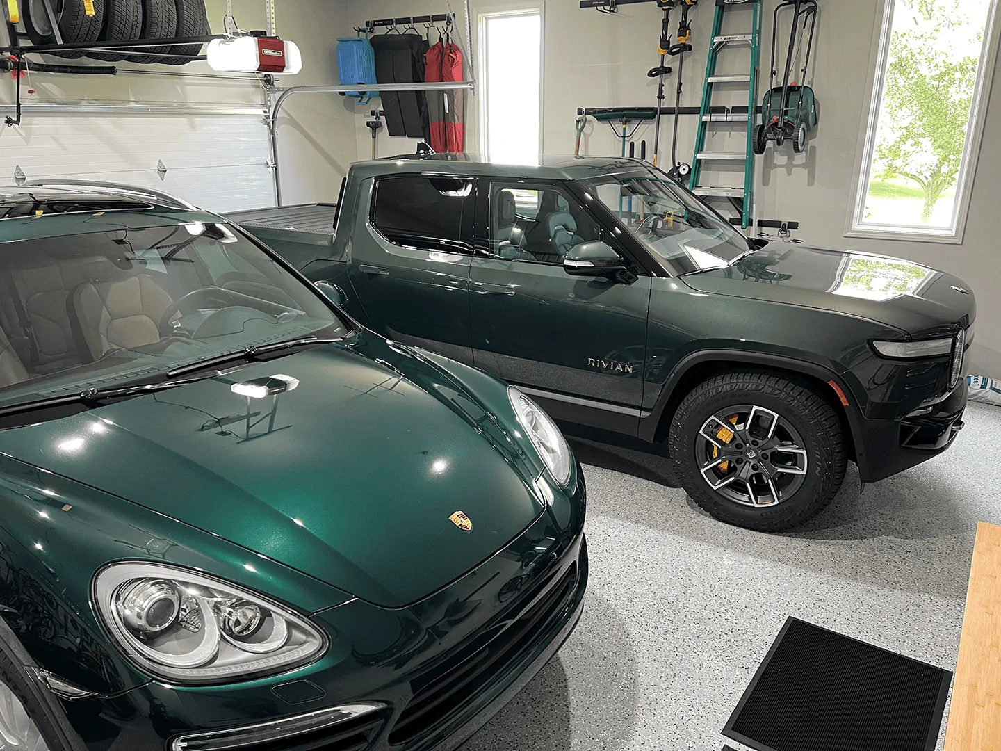Rivian R1T R1S FOREST GREEN R1T Photos 20220913_182228758_iOS