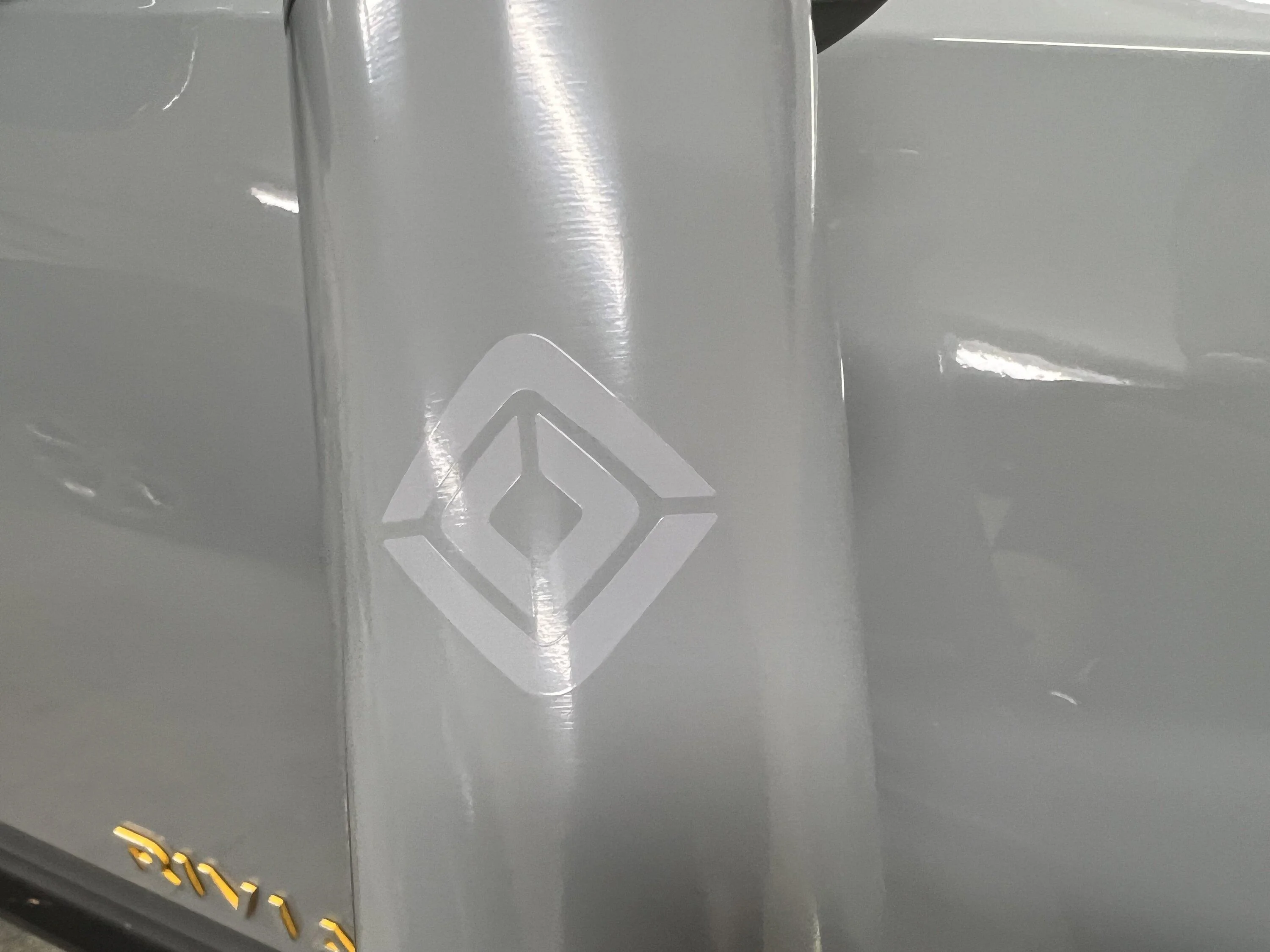 Rivian R1T R1S LIMESTONE R1T Photos BF55C89C-2216-4170-B6E6-FD9F1DA2F20C