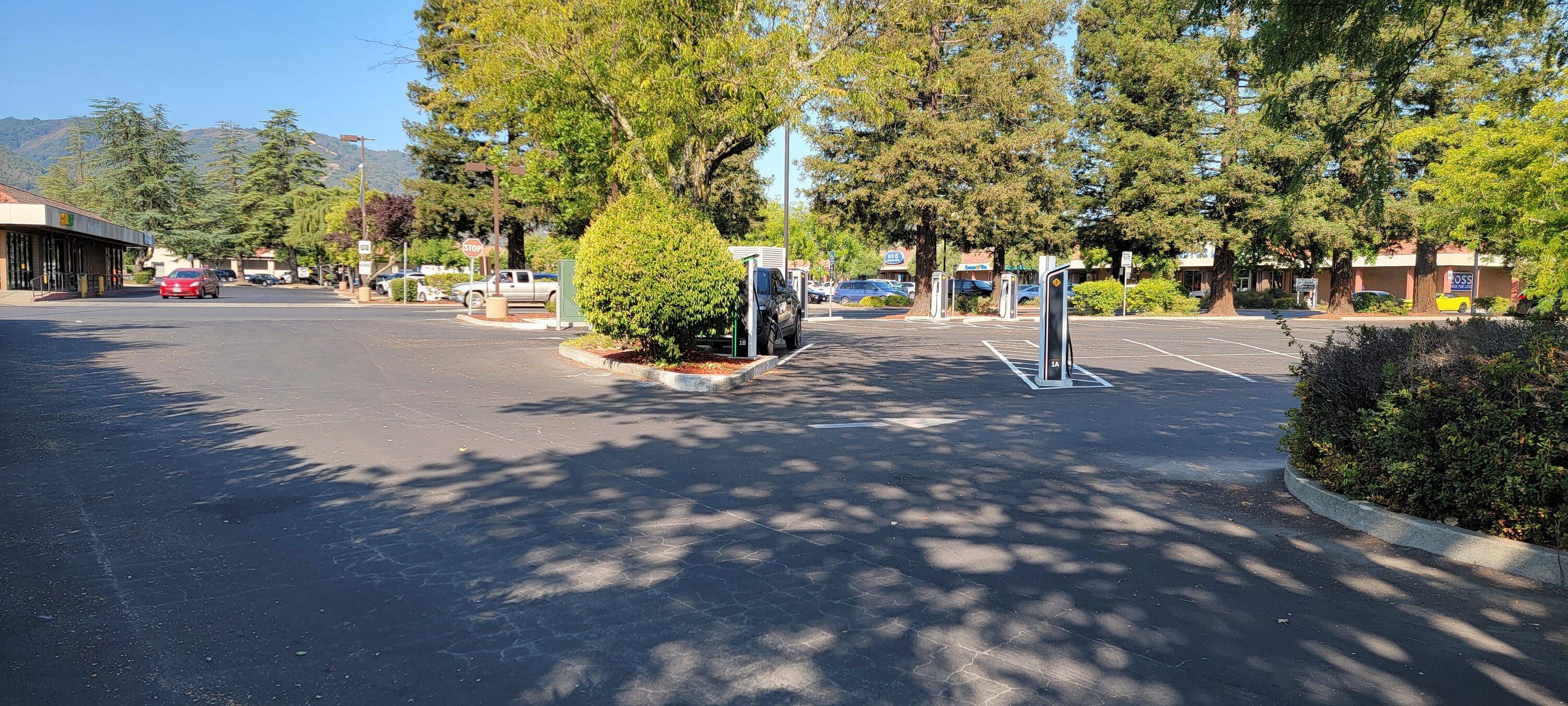 Rivian R1T R1S Rivian 200kw chargers near Eureka and Ukiah 20220915_100750