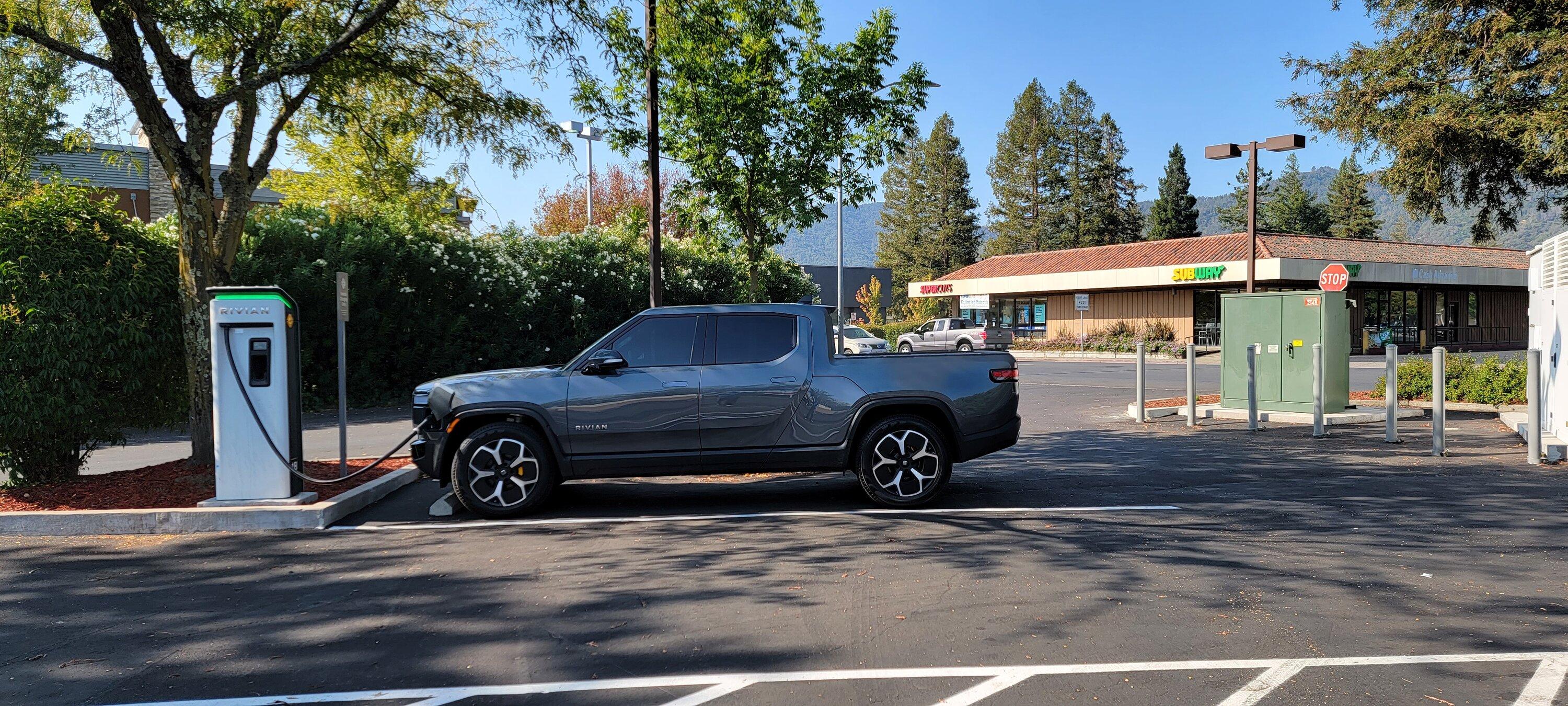 Rivian R1T R1S Rivian 200kw chargers near Eureka and Ukiah 20220915_100840