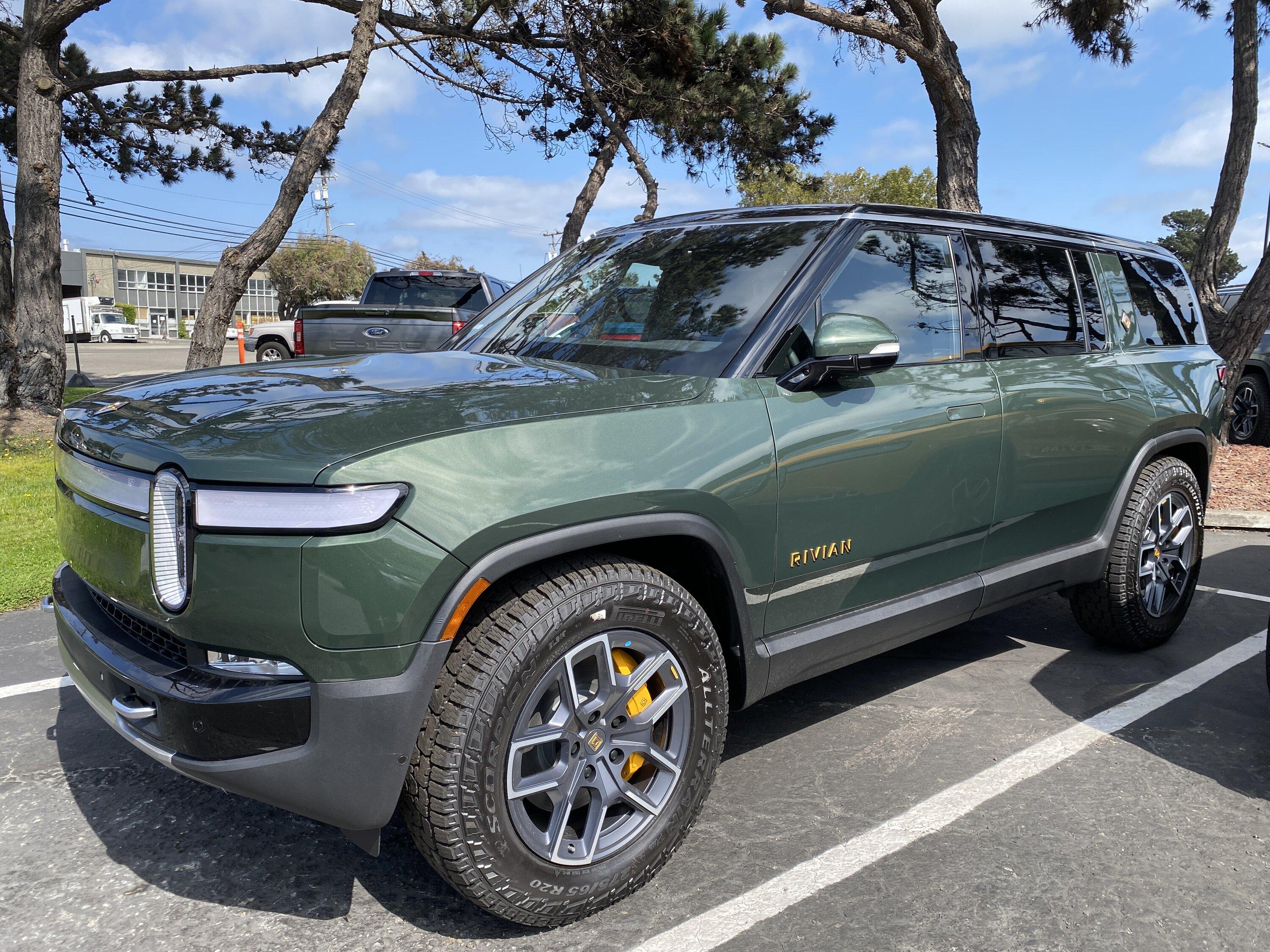 Rivian R1T R1S ? FOREST GREEN R1S Photos IMG_7280.JPG