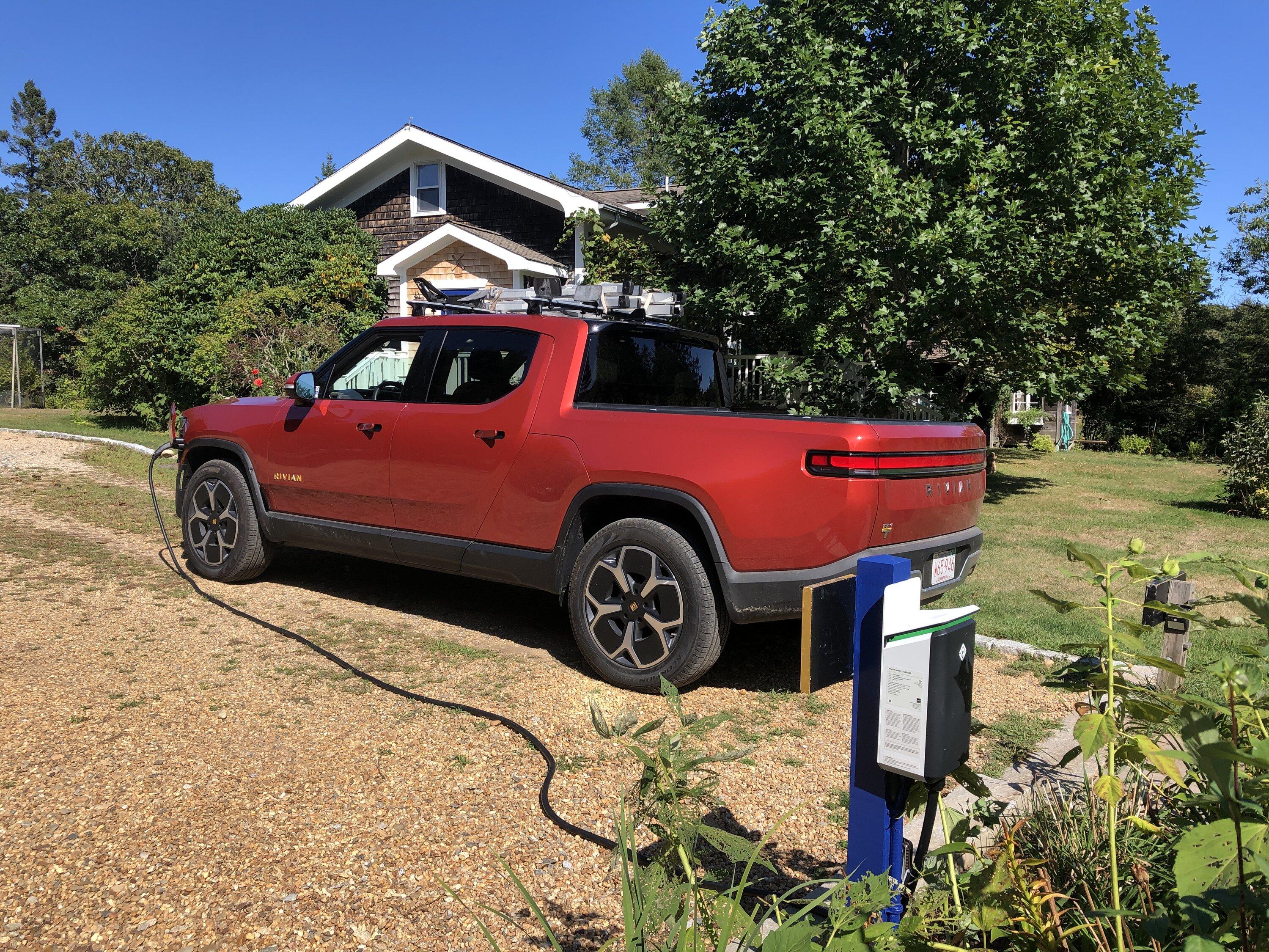 Rivian R1T R1S Show off your Level 2 Home Charger installs here IMG_7534.JPG