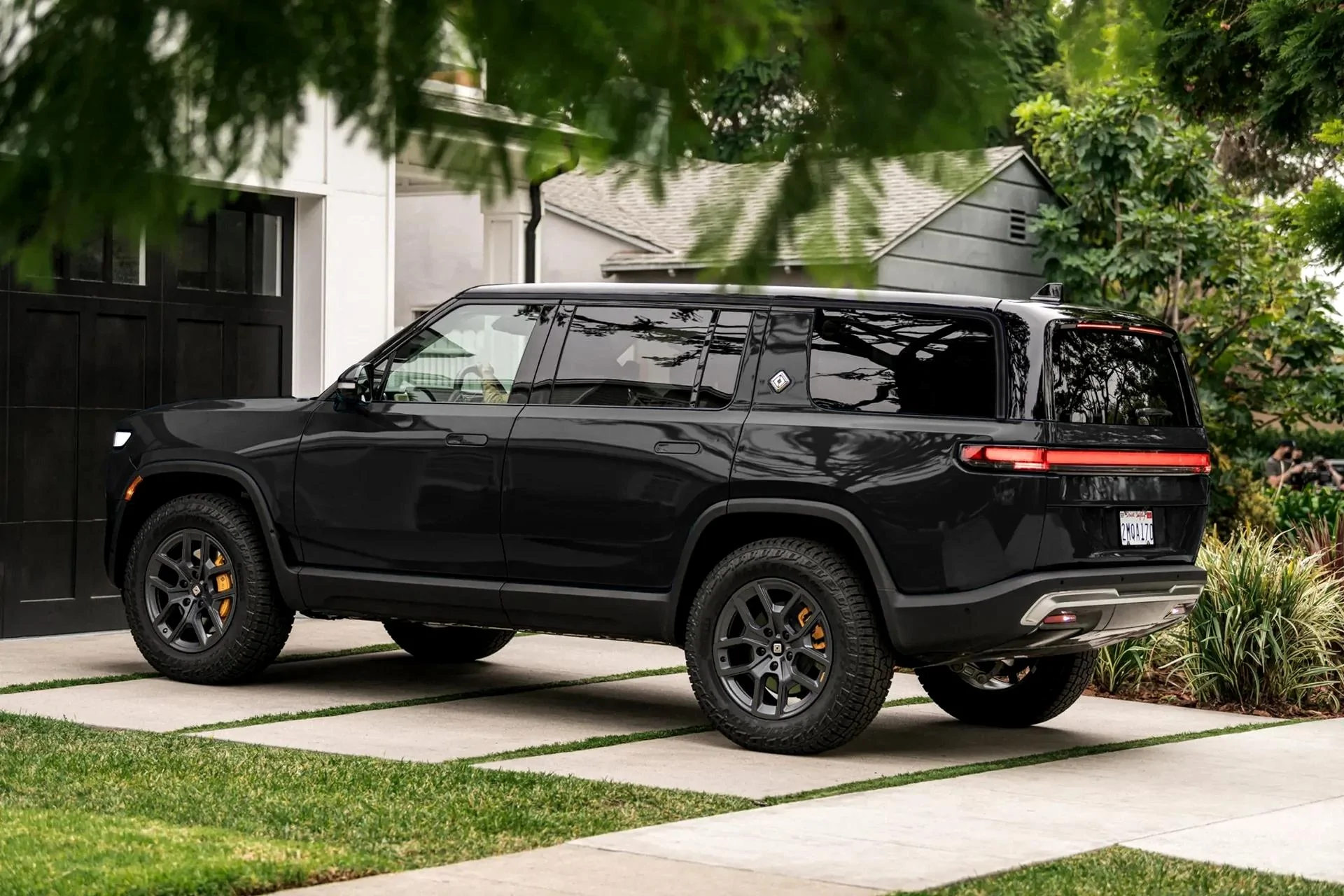 Rivian R1T R1S MIDNIGHT (Black) Rivian Photos downloadmbmod
