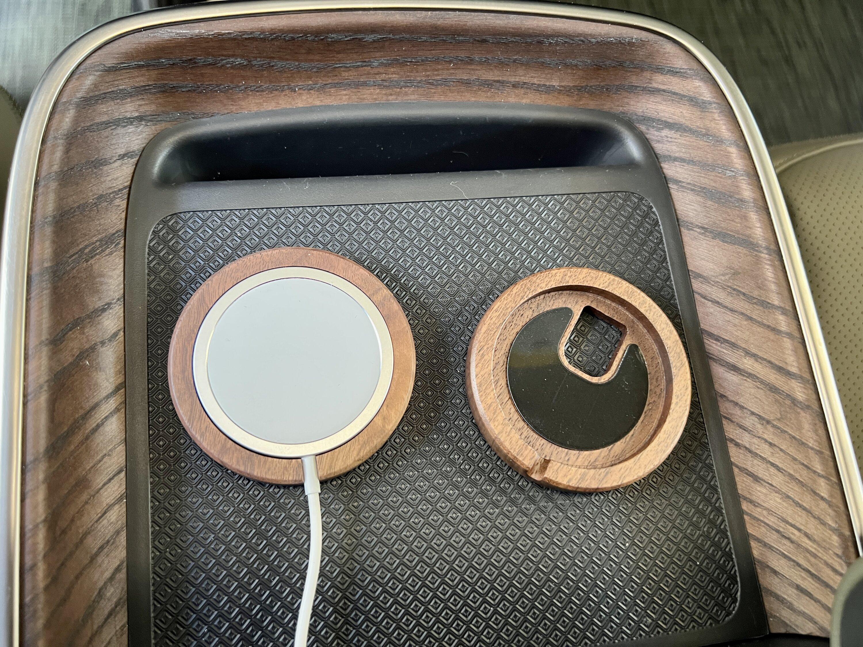 Rivian R1T R1S Mounting a cell phone.  Has anyone done it? IMG_2535.JPG
