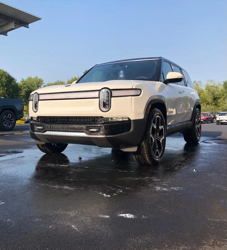 Rivian R1T R1S Any R1S pre-orders hear from guides recently? IMG_20220916_183417