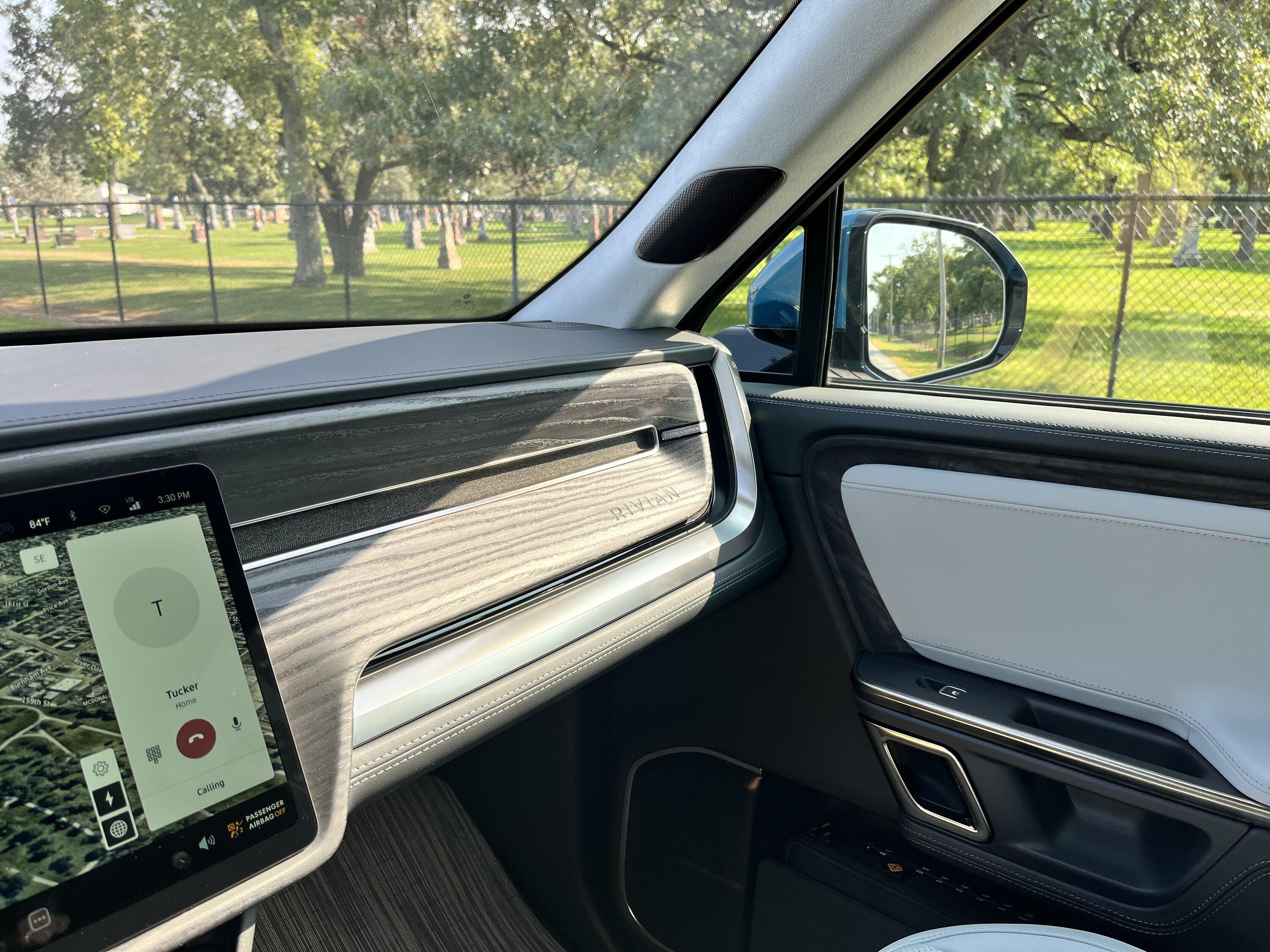 Rivian R1T R1S OCEAN COAST Rivian Interior Photos 99B52266-5EA6-476B-88CE-754EDE83EB22