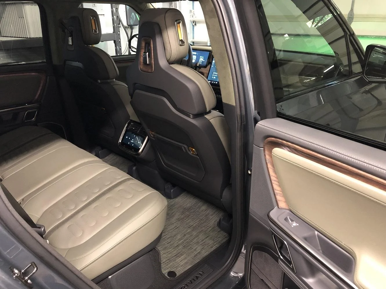 Rivian R1T R1S PNW Roll Call IMG-5181