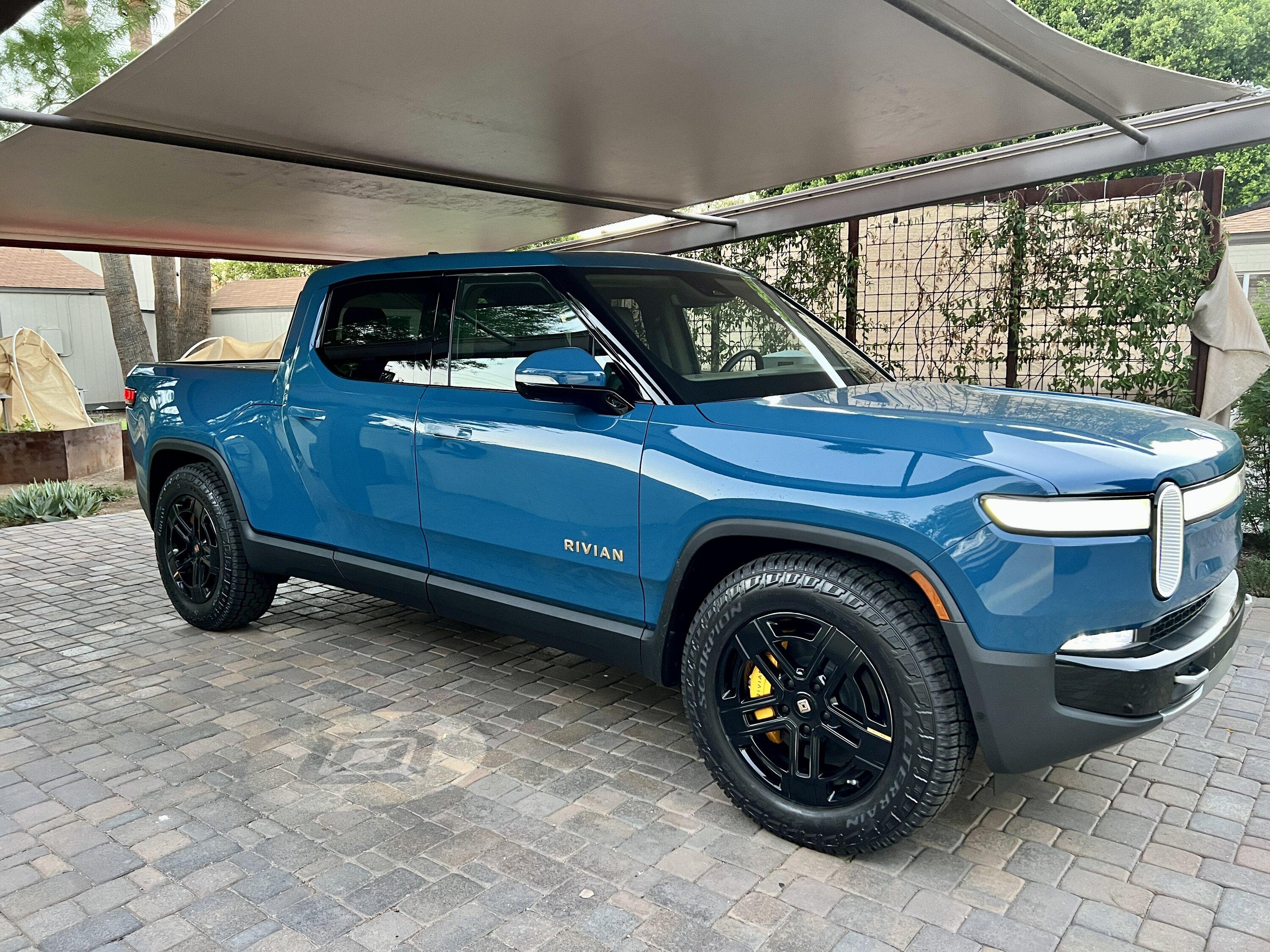 Rivian R1T R1S Share Your Vehicle Name Here IMG_2550.JPG
