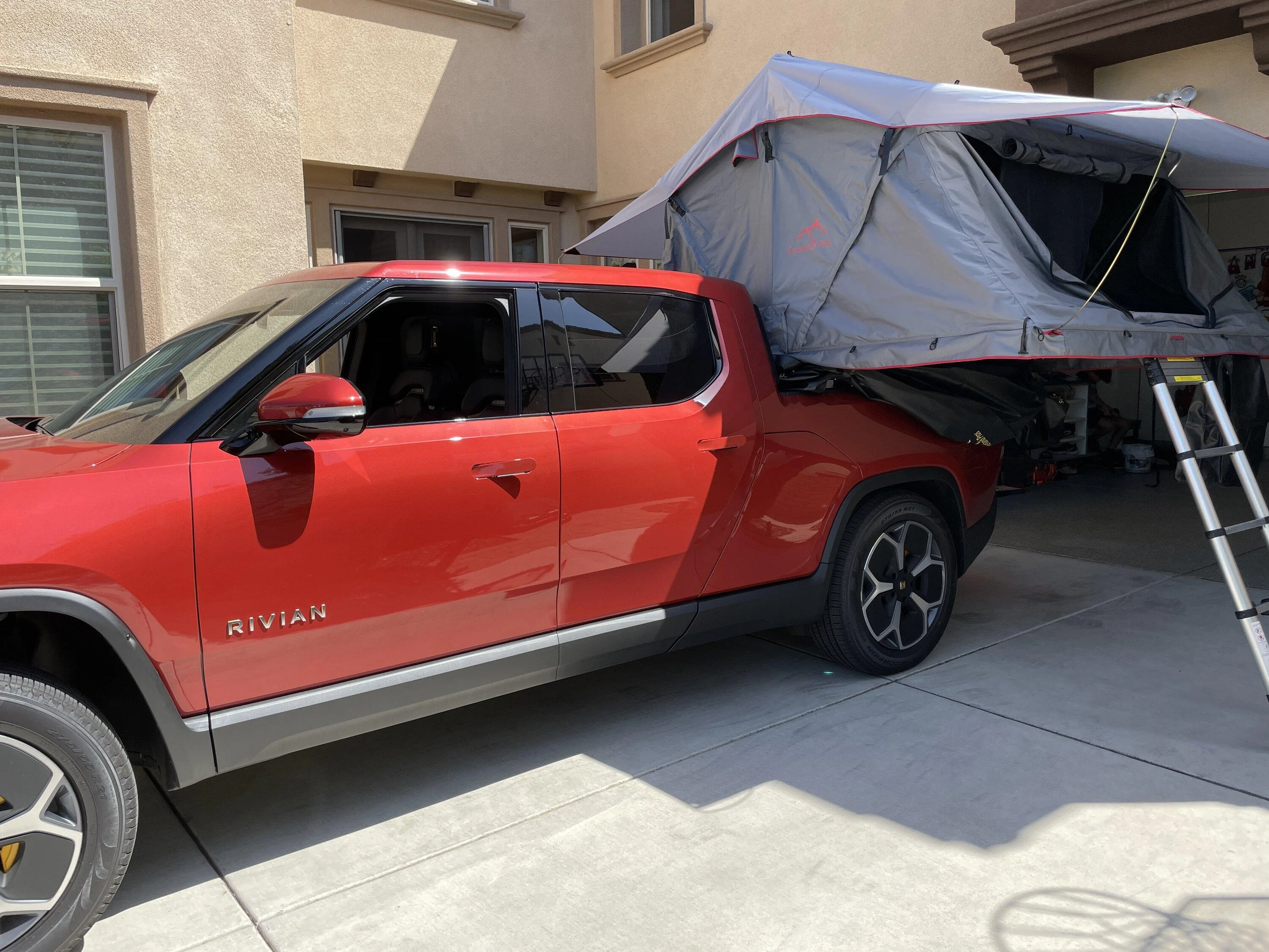 Rivian R1T R1S Non-Rivian rooftop tents 20220917_203431683_iOS