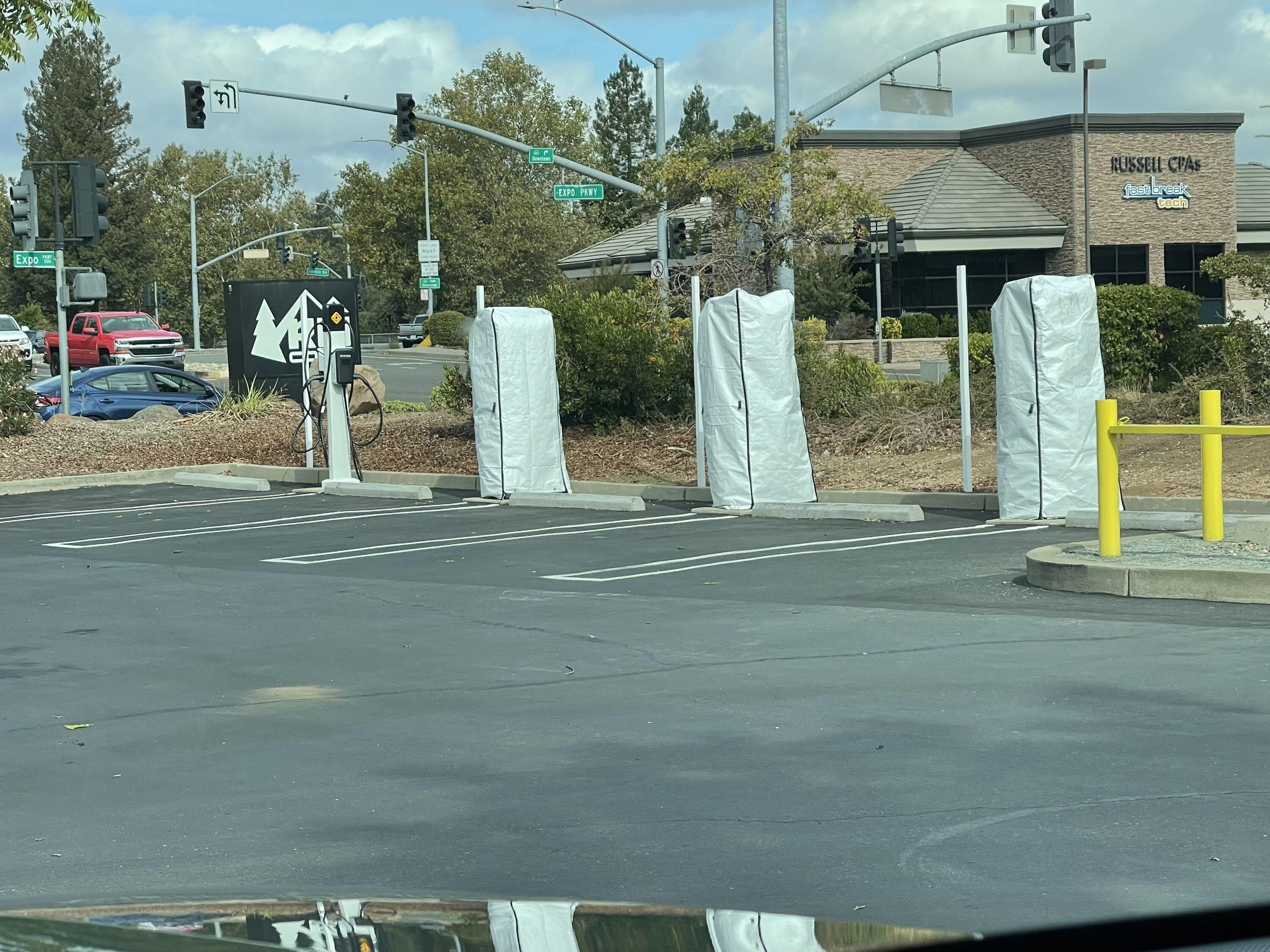 Rivian R1T R1S Charger availability at Sacramento SC? 324F9AD8-38CE-4F41-8104-1F95D7DA5143