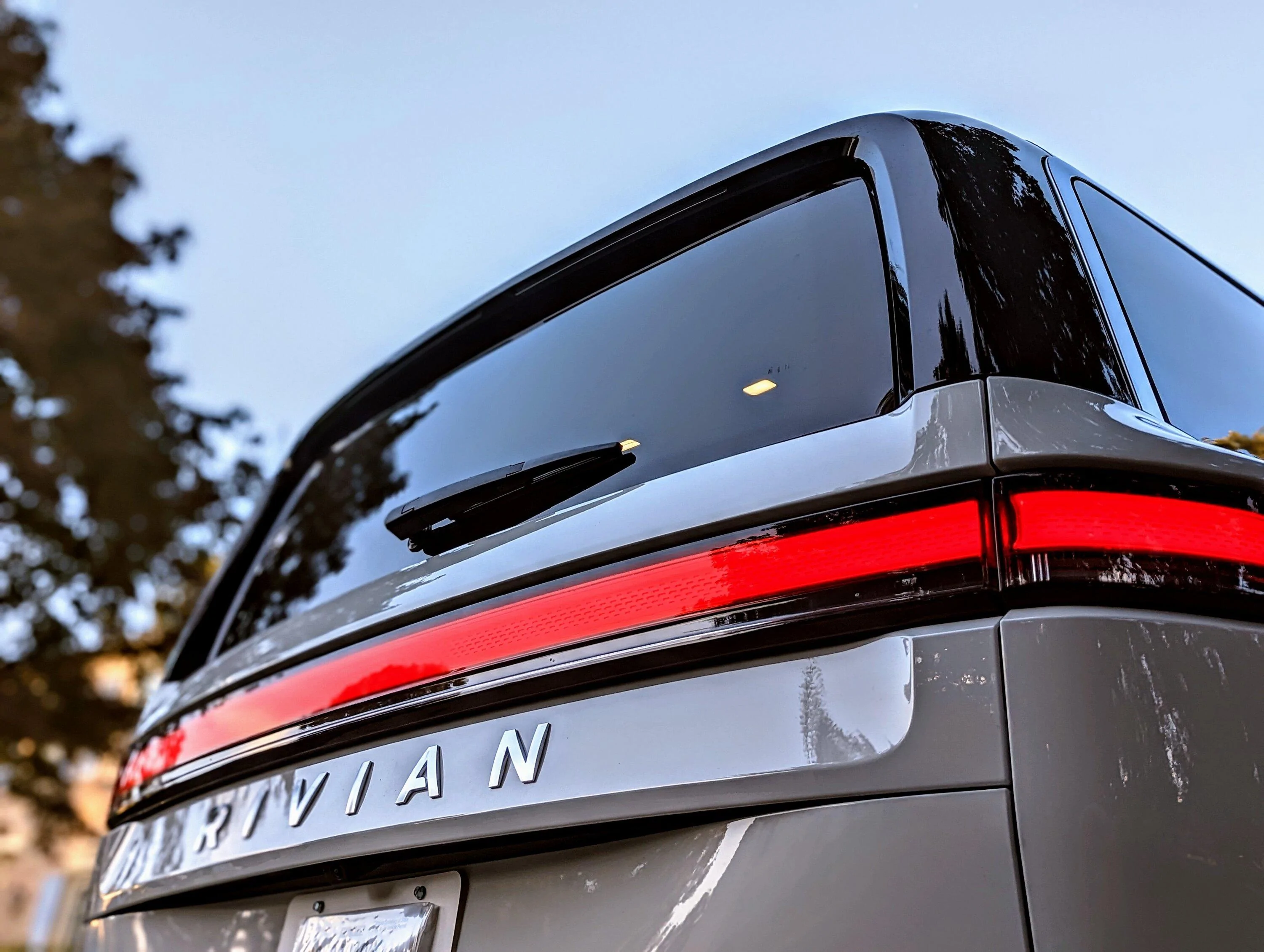 Rivian R1T R1S Kanundrum's R1S Build Thread (1 year Anniversary) PXL_20220920_221257525.PORTRAIT~2