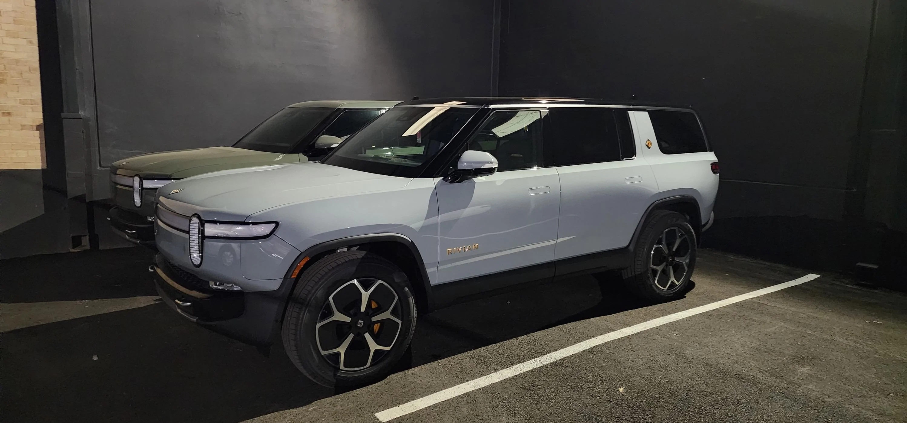 Rivian R1T R1S Guide offered me alternate R1S today rivian