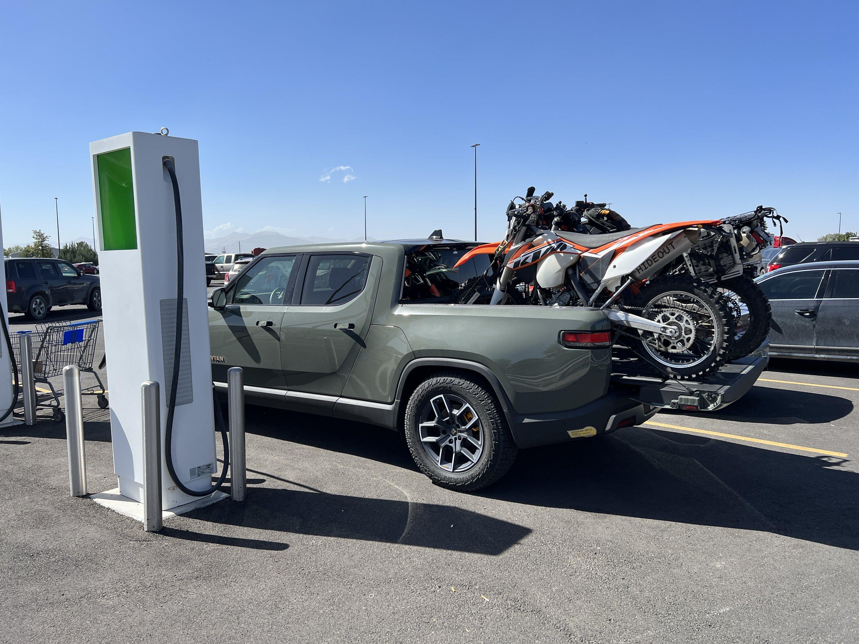 Rivian R1T R1S Payload Hauling Range - not towing, just cargo IMG_1868.JPG