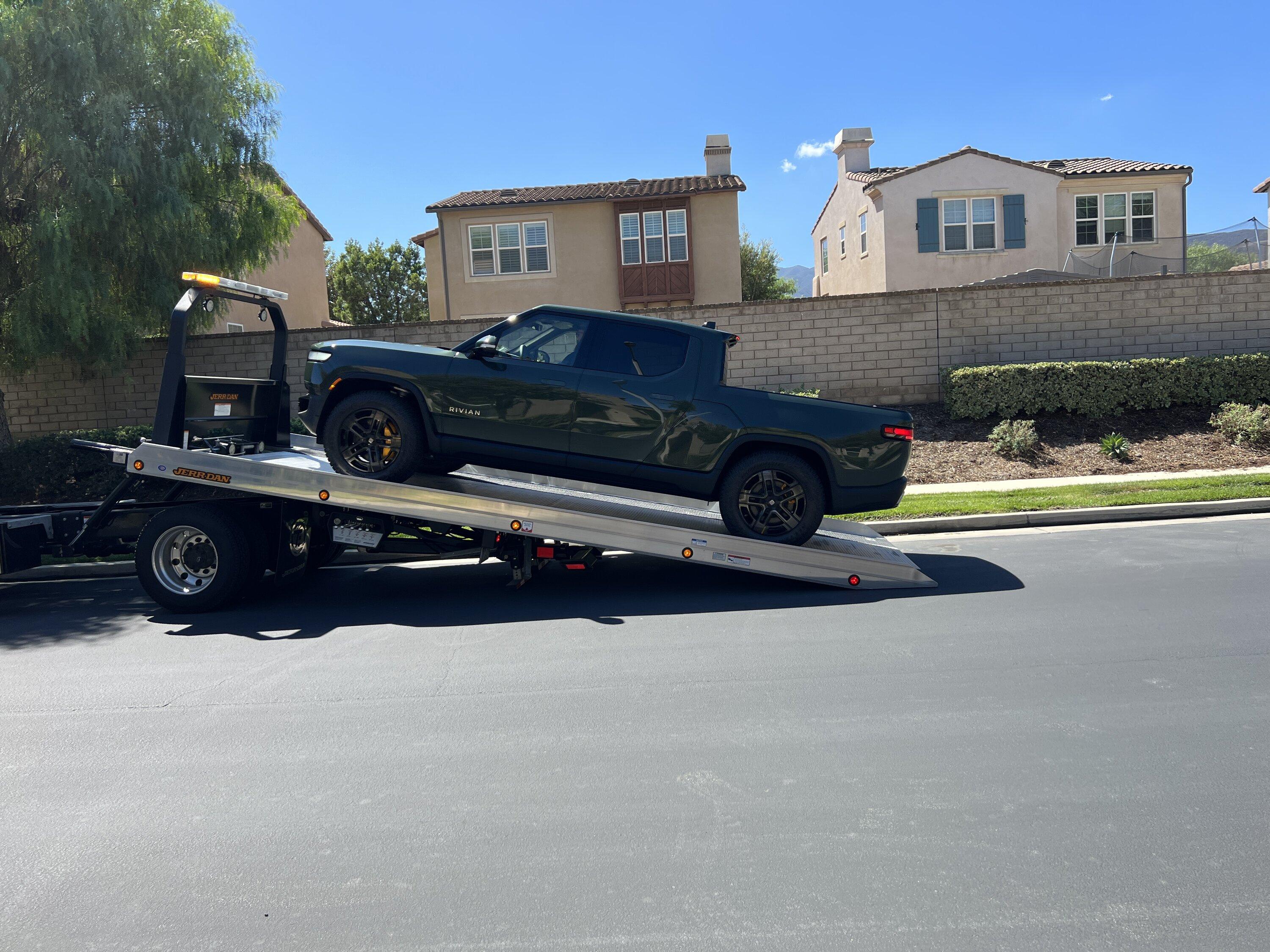 Rivian R1T R1S Faster than expected delivery window! IMG_1409.JPG