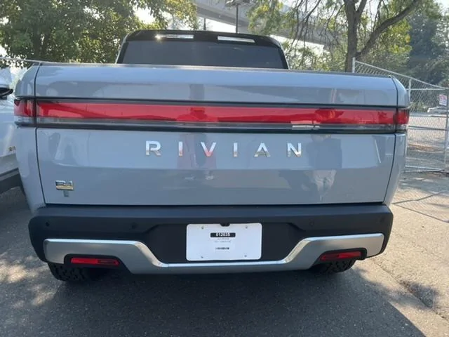 Rivian R1T R1S PNW Roll Call C1A26824-1C71-4C12-90D2-E0B8BCBE52E5
