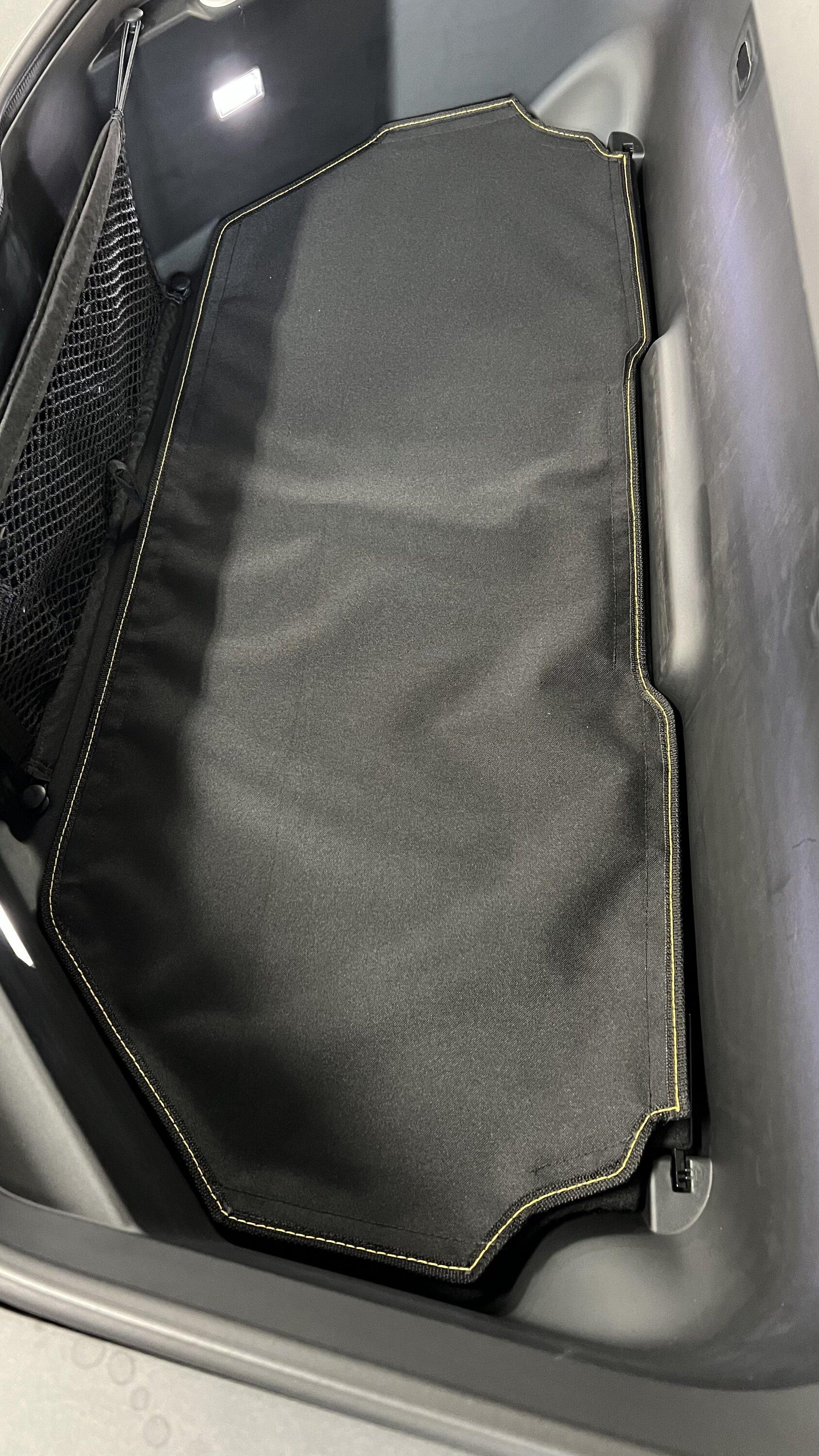 Rivian R1T R1S Attention all R1S Dog Owners 4B6FDF40-C729-43D0-A33D-4D5F05121B55