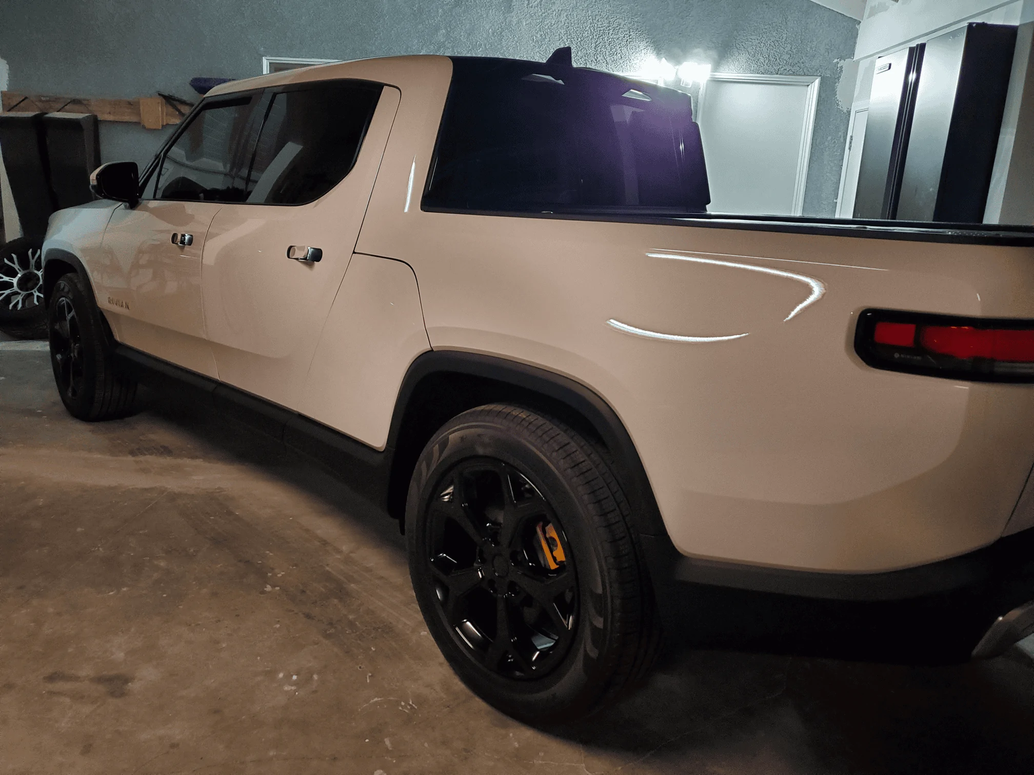 Rivian R1T R1S UPDATED - New Custom Wheels / Tires 20x9, 18mm offset, with 275/60/20 Pirelli's (33") - NO RUBBING 1664096446245