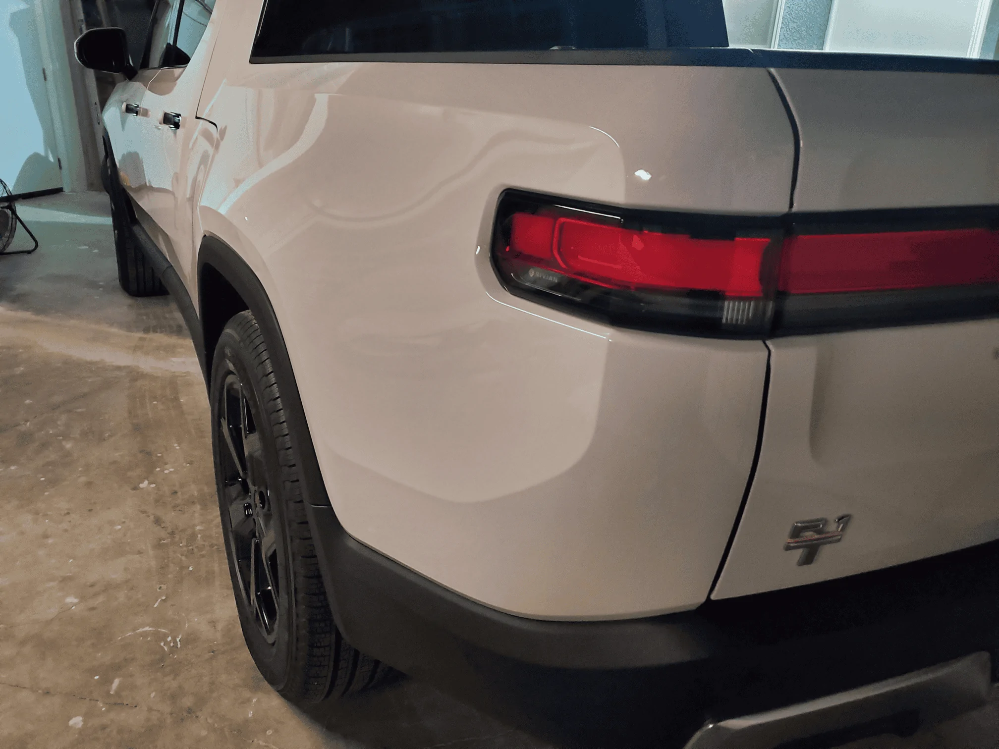 Rivian R1T R1S UPDATED - New Custom Wheels / Tires 20x9, 18mm offset, with 275/60/20 Pirelli's (33") - NO RUBBING 1664096458179