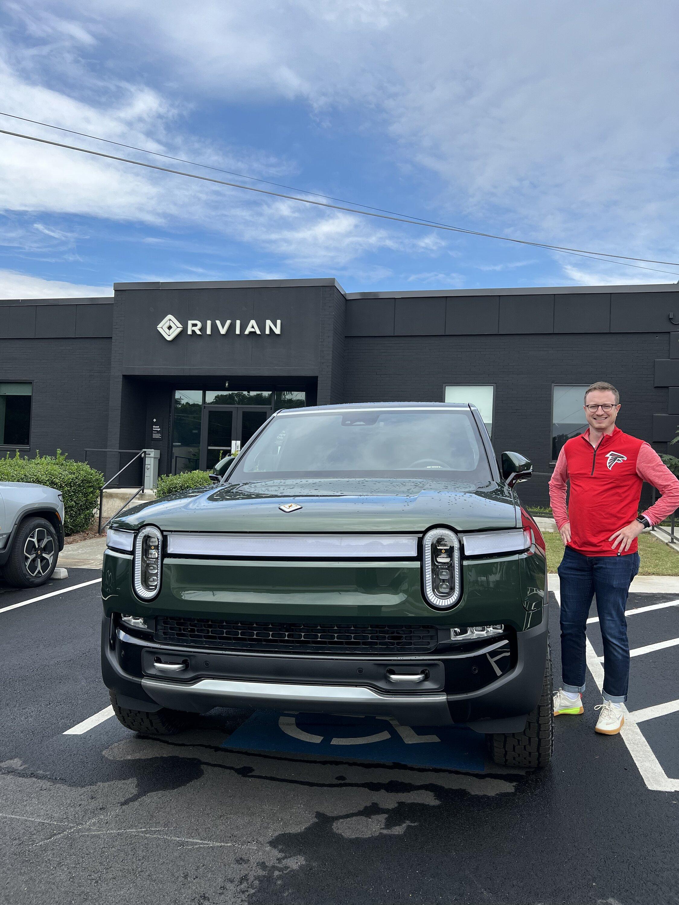 Rivian R1T R1S Spotted: 25+ R1T and R1S at Atlanta Service Center - Lots of colors and configs! 61BF7D60-B2BB-41A7-A84D-51CD014C4901