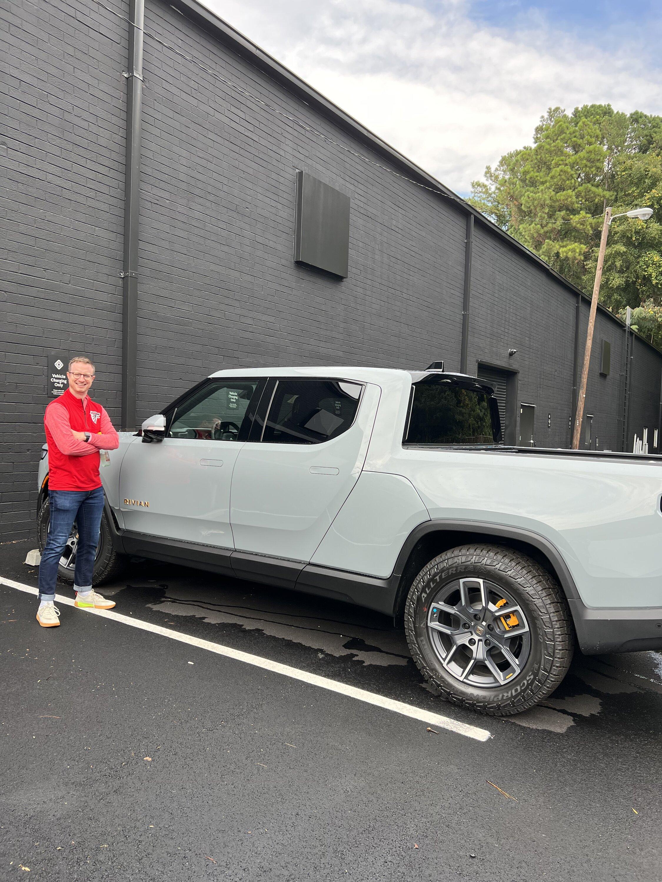 Rivian R1T R1S Spotted: 25+ R1T and R1S at Atlanta Service Center - Lots of colors and configs! CFE6D92F-DDBF-4DC8-B3C2-9C8EA8E875EB