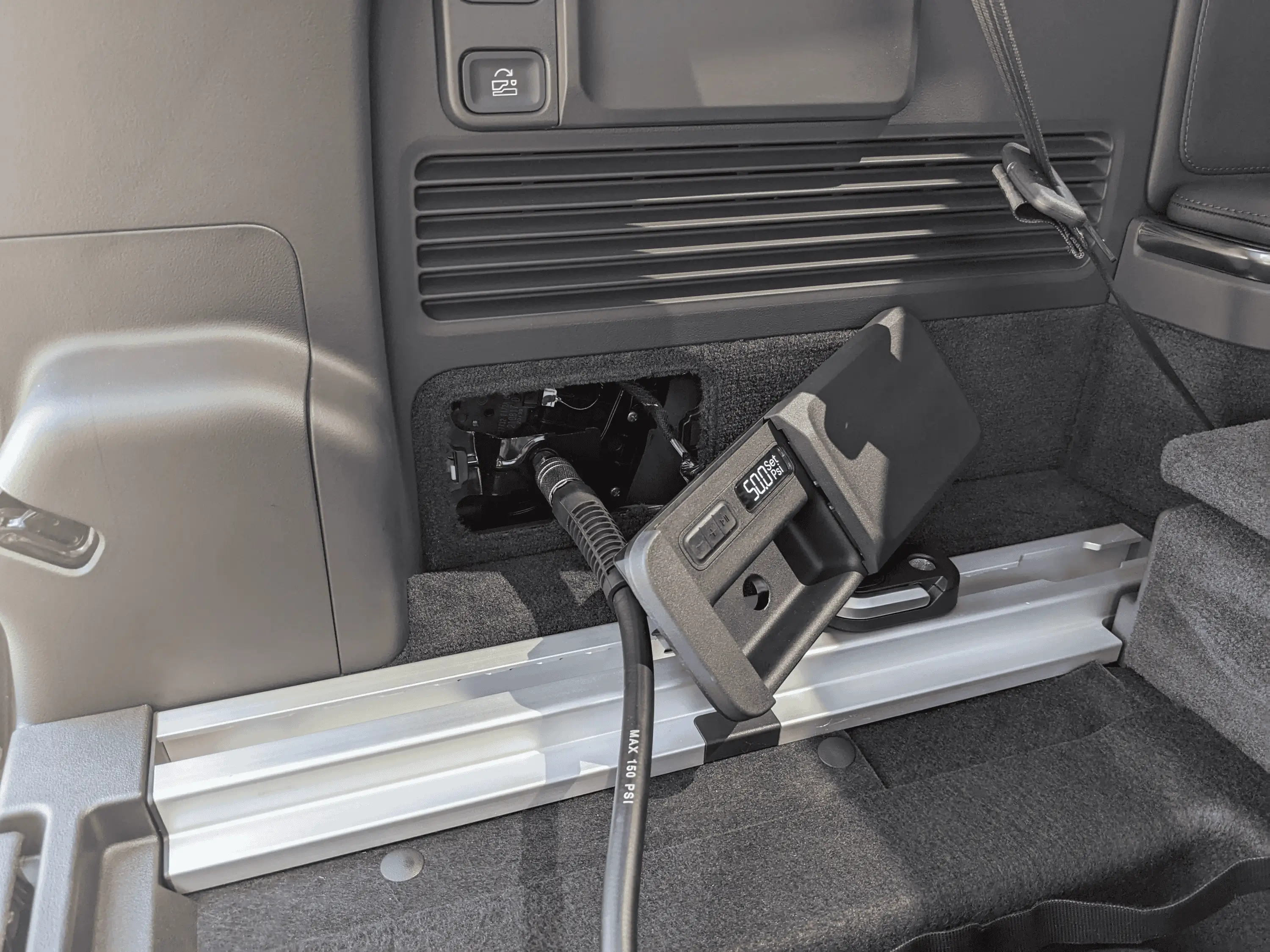 Rivian R1T R1S R1S Owners: Check your air compressor hose 1664213978737