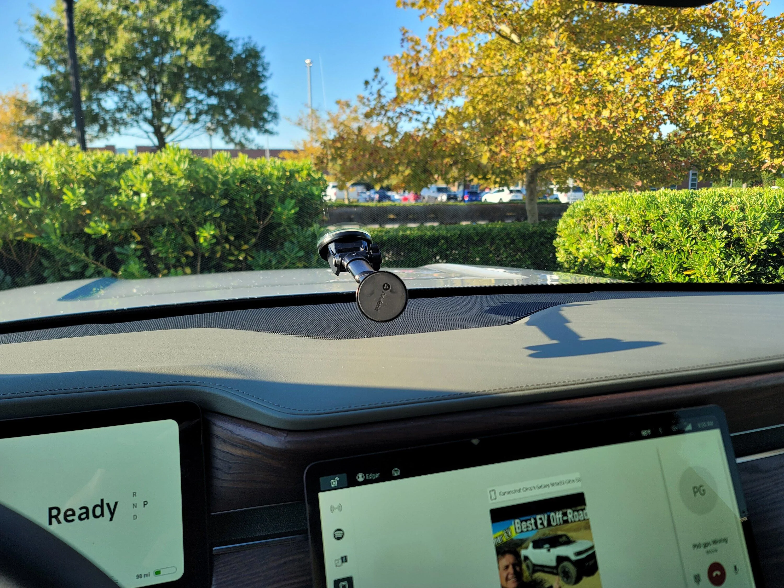 Rivian R1T R1S Thoughts after a week of Limestone Rivian R1T ownership rivphonemount